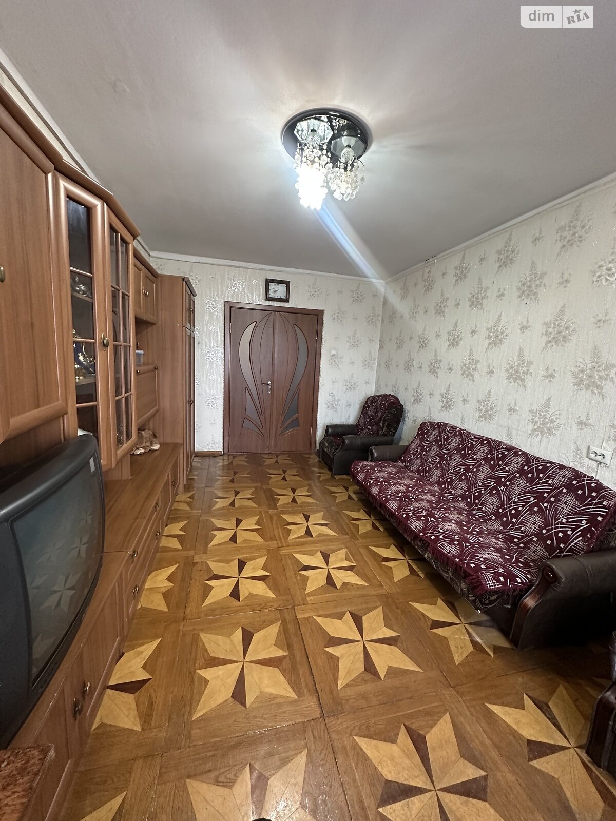 трехкомнатная квартира с ремонтом в Ровно, район Центр, на ул. Князя Владимира в аренду на долгий срок помесячно фото 1 трехкомнатная квартира с ремонтом в Ровно, район Центр, на ул. Князя Владимира в аренду на долгий срок помесячно фото 1