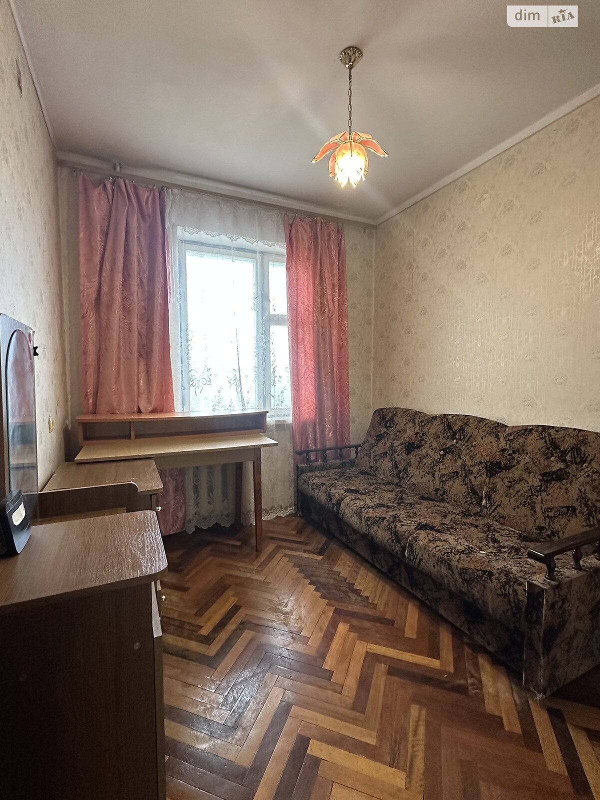 трехкомнатная квартира с ремонтом в Ровно, район Центр, на ул. Князя Владимира в аренду на долгий срок помесячно фото 1 трехкомнатная квартира с ремонтом в Ровно, район Центр, на ул. Князя Владимира в аренду на долгий срок помесячно фото 1