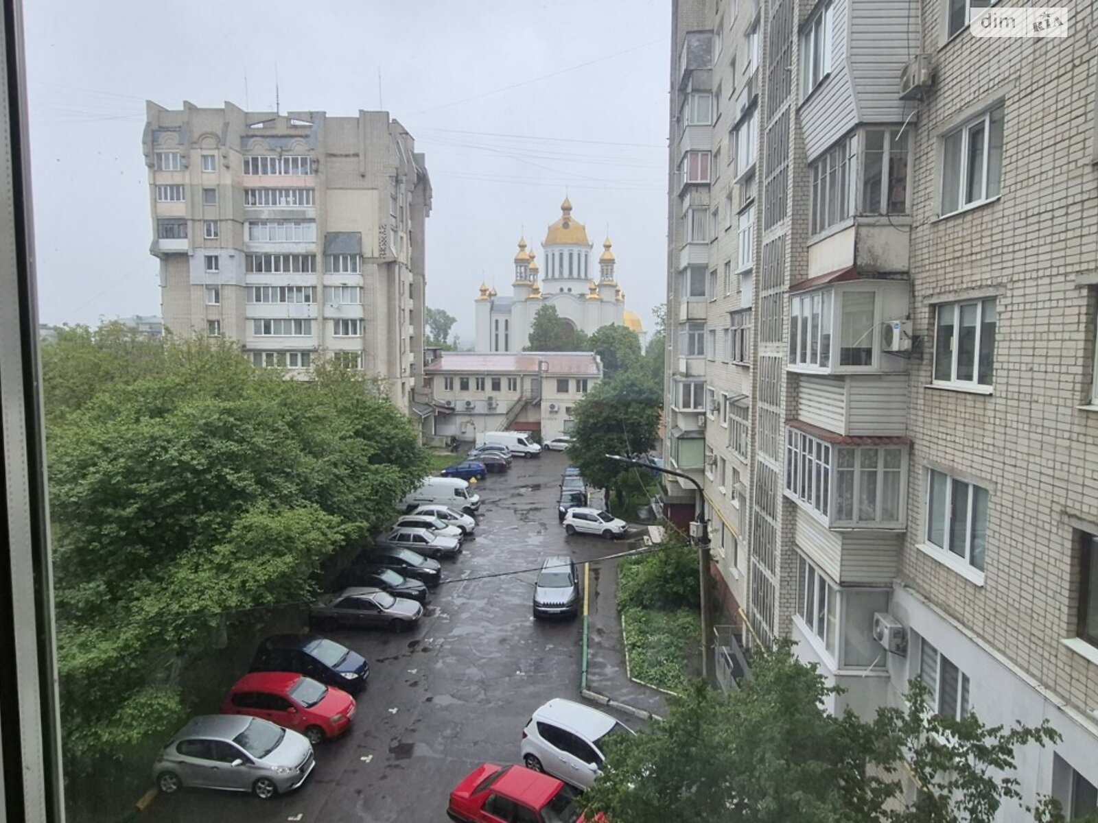 трикімнатна квартира в Рівному, район Центр, на вул. Крушельницької Соломії 73 в довготривалу оренду помісячно фото 1 трикімнатна квартира в Рівному, район Центр, на вул. Крушельницької Соломії 73 в довготривалу оренду помісячно фото 1