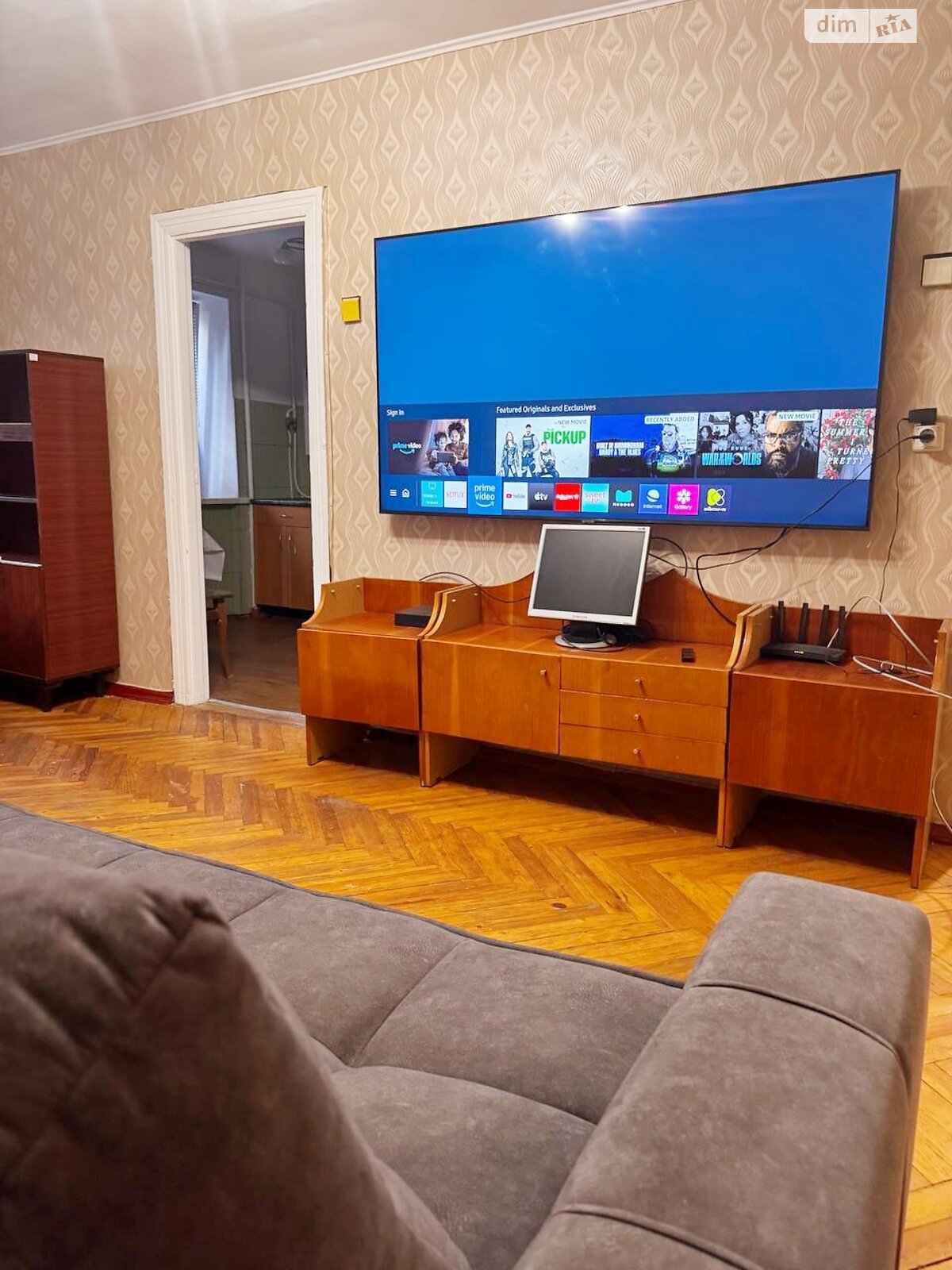 трехкомнатная квартира в Ровно, район Центр, на ул. Мазепы Гетьмана в аренду на долгий срок помесячно фото 1 трехкомнатная квартира в Ровно, район Центр, на ул. Мазепы Гетьмана в аренду на долгий срок помесячно фото 1