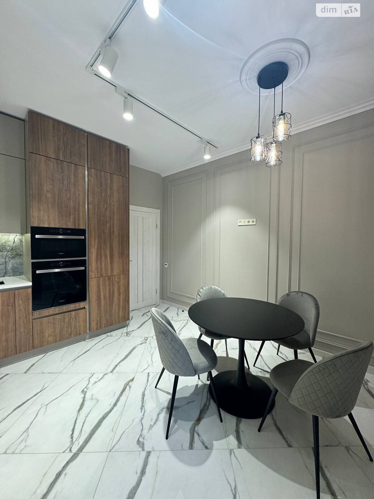 однокомнатная квартира в Ровно, район Центр, на ул. Мазепы Гетьмана 3 в аренду на долгий срок помесячно фото 1 однокомнатная квартира в Ровно, район Центр, на ул. Мазепы Гетьмана 3 в аренду на долгий срок помесячно фото 1