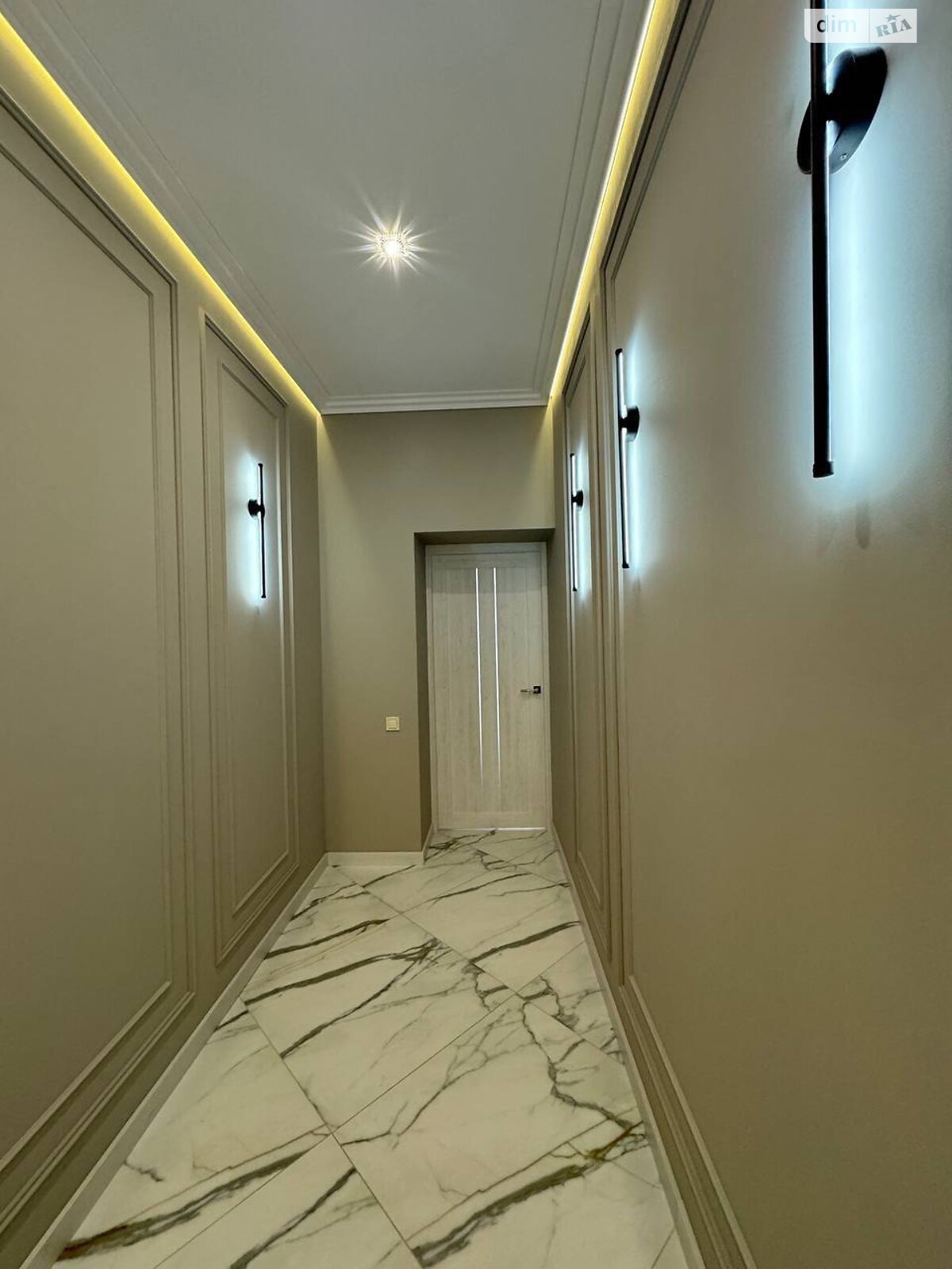 однокомнатная квартира в Ровно, район Центр, на ул. Мазепы Гетьмана 3 в аренду на долгий срок помесячно фото 1 однокомнатная квартира в Ровно, район Центр, на ул. Мазепы Гетьмана 3 в аренду на долгий срок помесячно фото 1