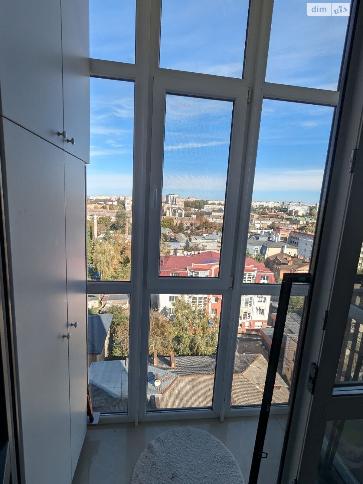 трикімнатна квартира в Рівному, район Центр, на вул. Мазепи Гетьмана 3 в довготривалу оренду помісячно фото 1 трикімнатна квартира в Рівному, район Центр, на вул. Мазепи Гетьмана 3 в довготривалу оренду помісячно фото 1