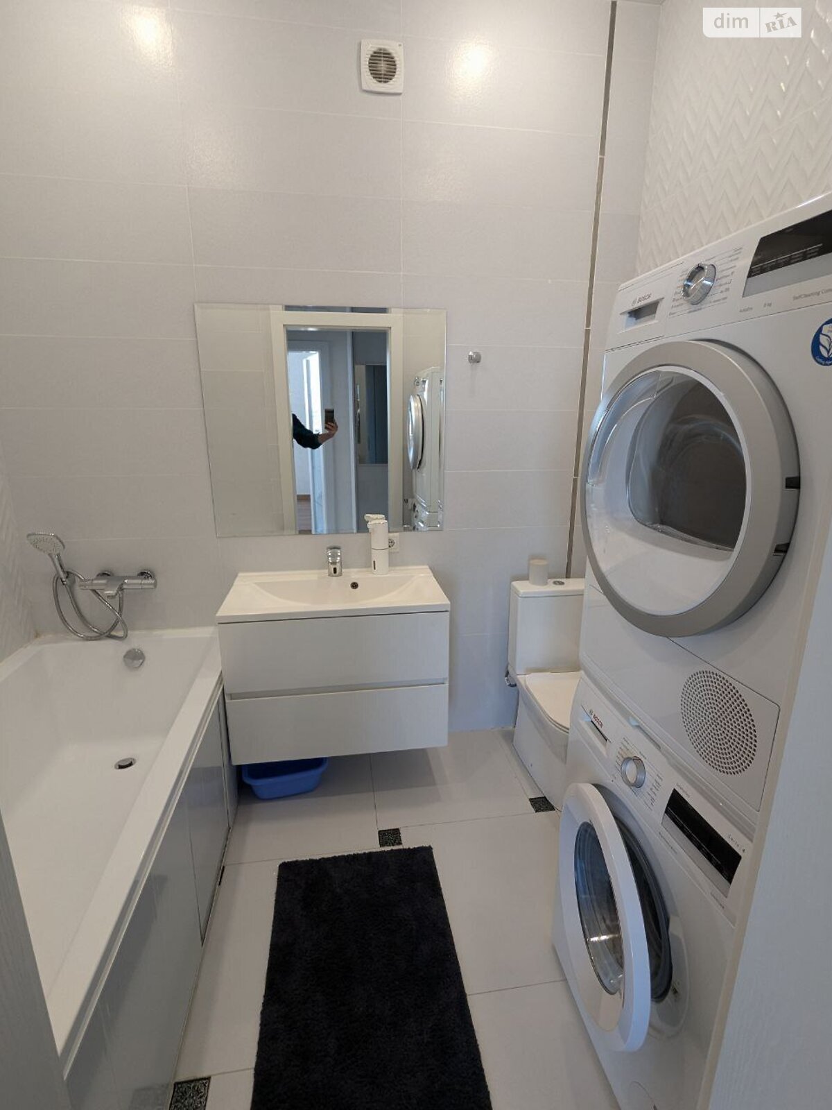 трикімнатна квартира в Рівному, район Центр, на вул. Мазепи Гетьмана 3 в довготривалу оренду помісячно фото 1 трикімнатна квартира в Рівному, район Центр, на вул. Мазепи Гетьмана 3 в довготривалу оренду помісячно фото 1