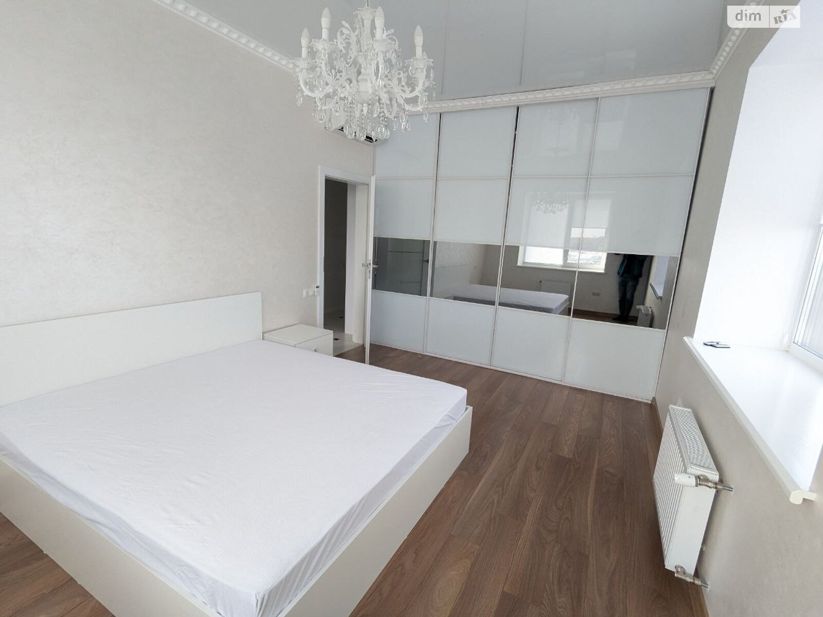 трикімнатна квартира в Рівному, район Центр, на вул. Мазепи Гетьмана 3 в довготривалу оренду помісячно фото 1 трикімнатна квартира в Рівному, район Центр, на вул. Мазепи Гетьмана 3 в довготривалу оренду помісячно фото 1