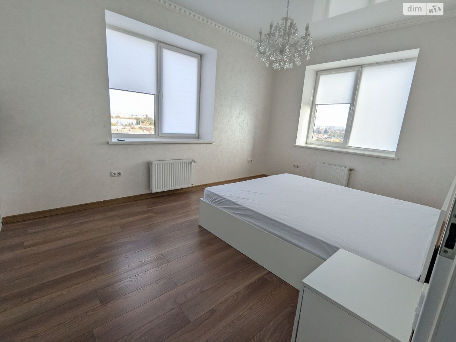 трикімнатна квартира в Рівному, район Центр, на вул. Мазепи Гетьмана 3 в довготривалу оренду помісячно фото 1 трикімнатна квартира в Рівному, район Центр, на вул. Мазепи Гетьмана 3 в довготривалу оренду помісячно фото 1