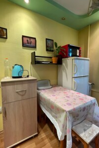 двокімнатна квартира в Рівному, район Центр, на просп. Миру в довготривалу оренду помісячно фото 2