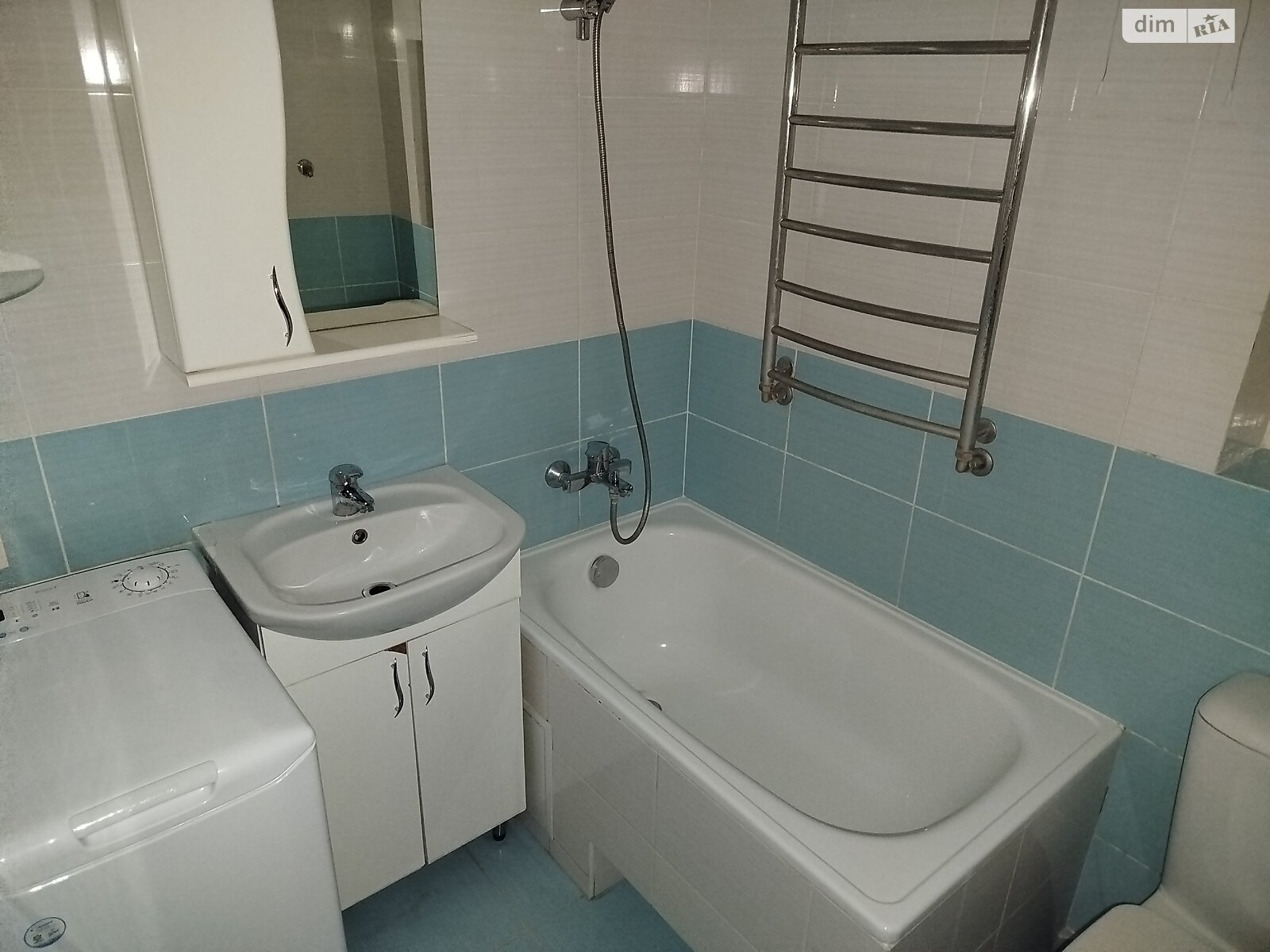 двухкомнатная квартира в Ровно, район Центр, на просп. Мира в аренду на долгий срок помесячно фото 1 двухкомнатная квартира в Ровно, район Центр, на просп. Мира в аренду на долгий срок помесячно фото 1