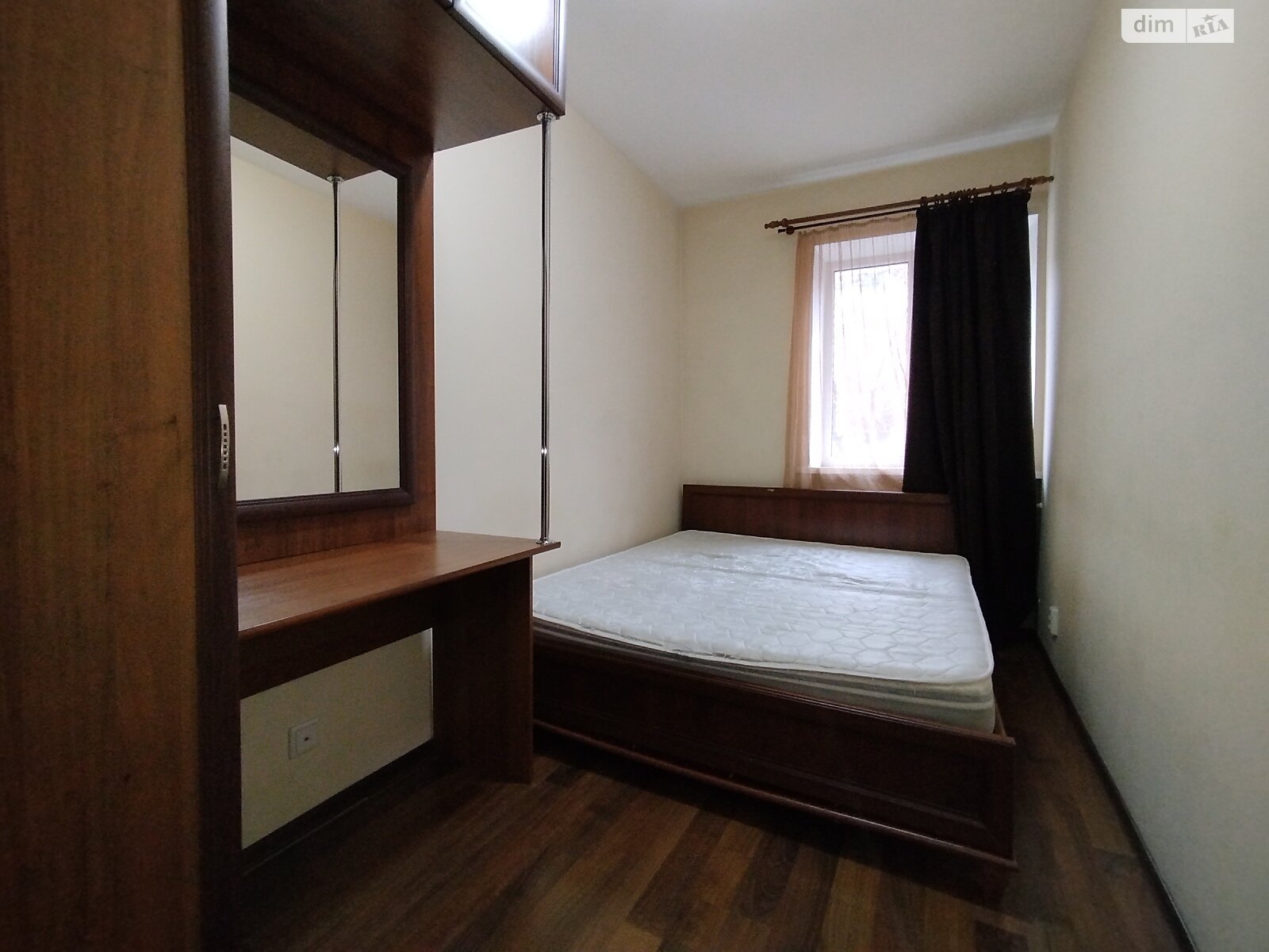 двухкомнатная квартира в Ровно, район Центр, на просп. Мира в аренду на долгий срок помесячно фото 1 двухкомнатная квартира в Ровно, район Центр, на просп. Мира в аренду на долгий срок помесячно фото 1