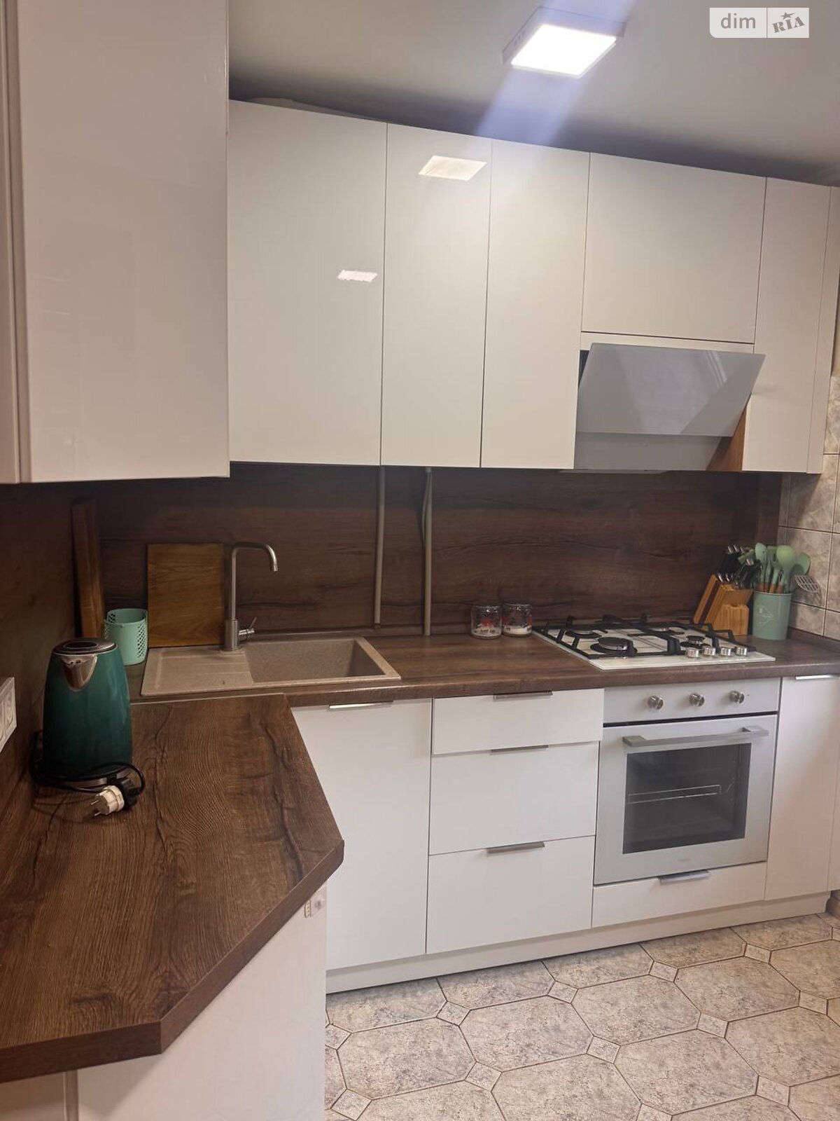 двухкомнатная квартира в Ровно, район Центр, на ул. Мицкевича 36 в аренду на долгий срок помесячно фото 1 двухкомнатная квартира в Ровно, район Центр, на ул. Мицкевича 36 в аренду на долгий срок помесячно фото 1