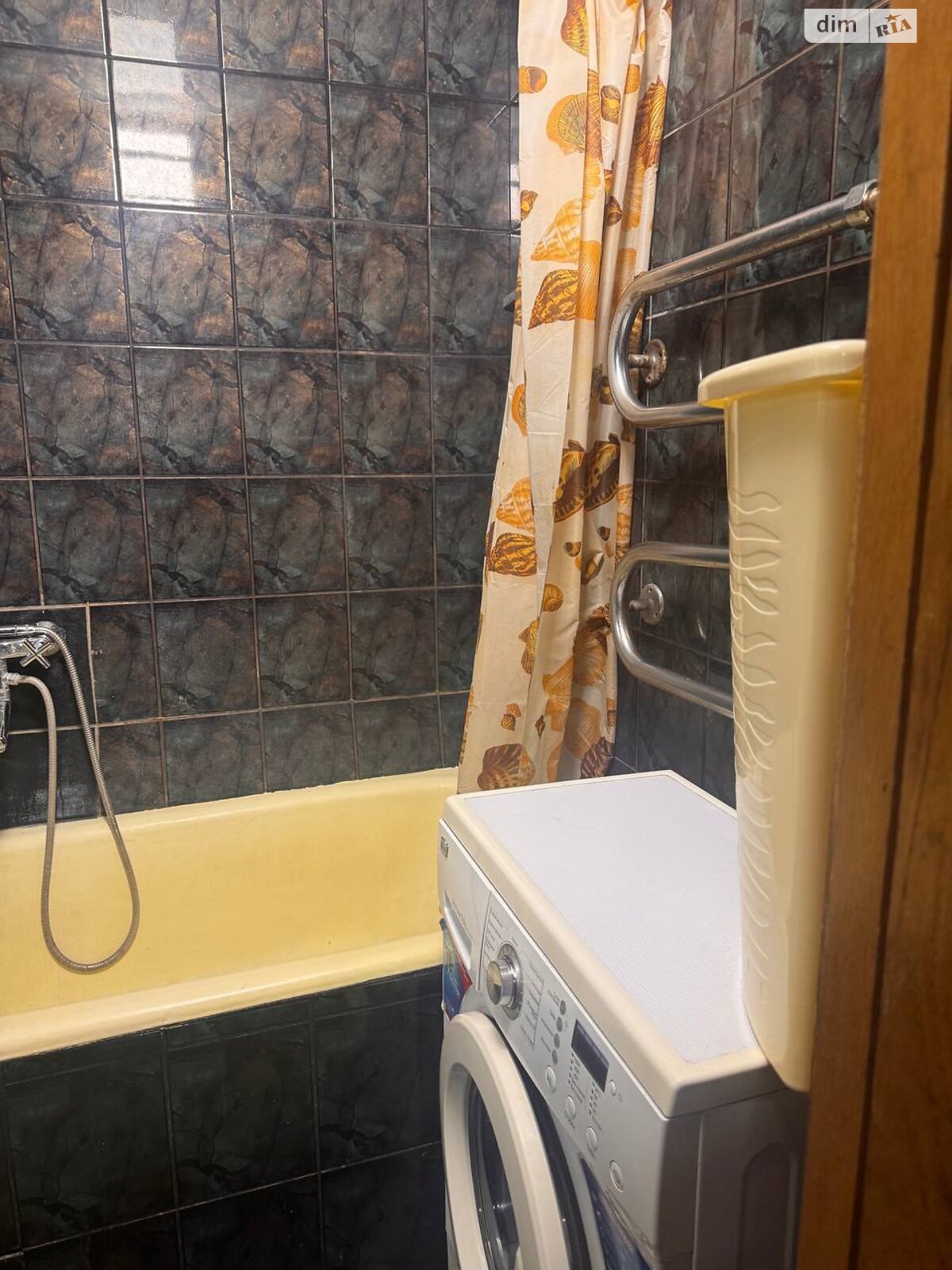 двухкомнатная квартира в Ровно, район Центр, на ул. Мицкевича 36 в аренду на долгий срок помесячно фото 1 двухкомнатная квартира в Ровно, район Центр, на ул. Мицкевича 36 в аренду на долгий срок помесячно фото 1