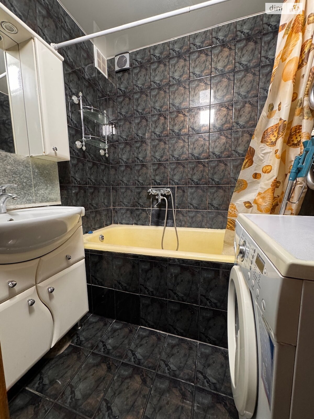 двухкомнатная квартира в Ровно, район Центр, на ул. Мицкевича 36 в аренду на долгий срок помесячно фото 1 двухкомнатная квартира в Ровно, район Центр, на ул. Мицкевича 36 в аренду на долгий срок помесячно фото 1