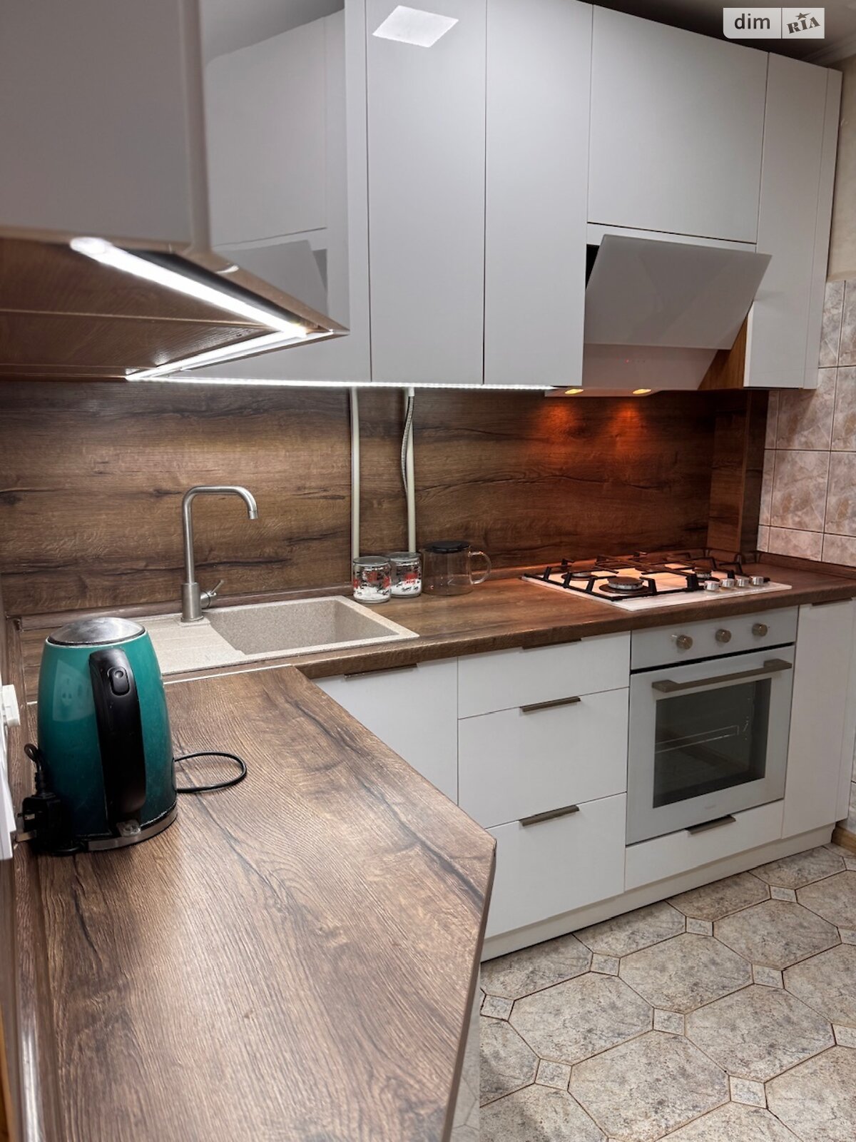 двухкомнатная квартира в Ровно, район Центр, на ул. Мицкевича 36 в аренду на долгий срок помесячно фото 1 двухкомнатная квартира в Ровно, район Центр, на ул. Мицкевича 36 в аренду на долгий срок помесячно фото 1