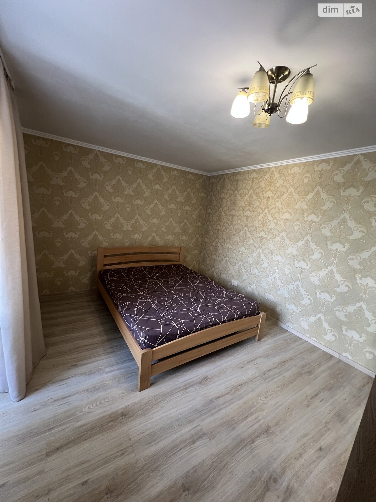 двокімнатна квартира в Рівному, район Центр, на майд. Незалежності 5 в довготривалу оренду помісячно фото 1 двокімнатна квартира в Рівному, район Центр, на майд. Незалежності 5 в довготривалу оренду помісячно фото 1