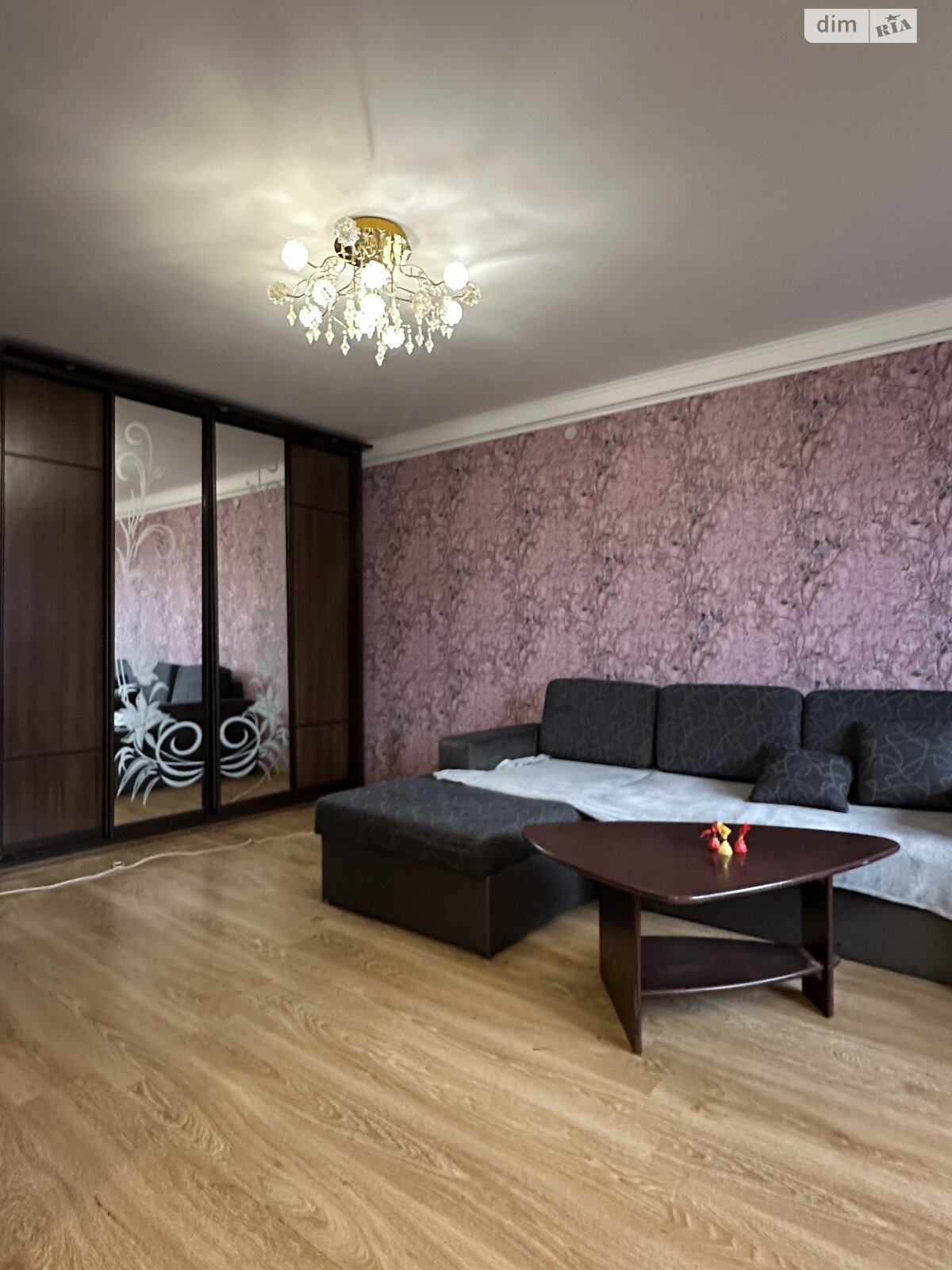 однокімнатна квартира в Рівному, район Центр, на вул. Полуботка Гетьмана в довготривалу оренду помісячно фото 1