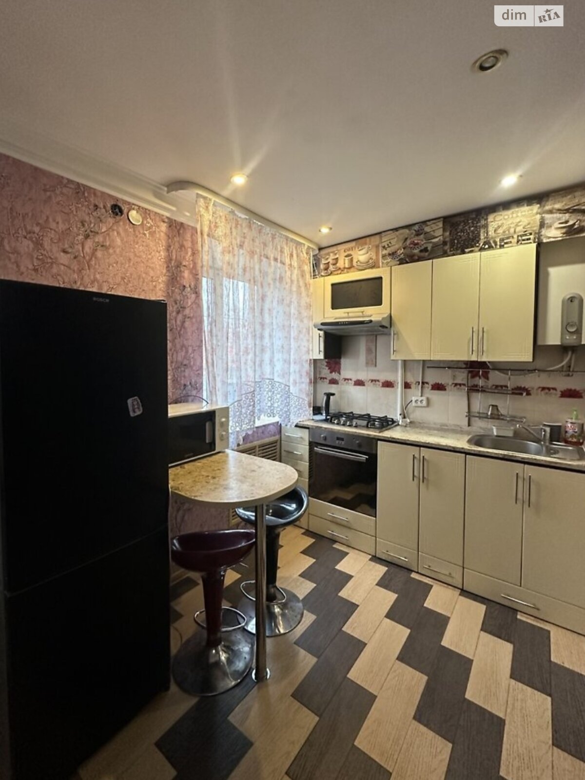 однокомнатная квартира в Ровно, район Центр, на ул. Полуботка Гетьмана в аренду на долгий срок помесячно фото 1