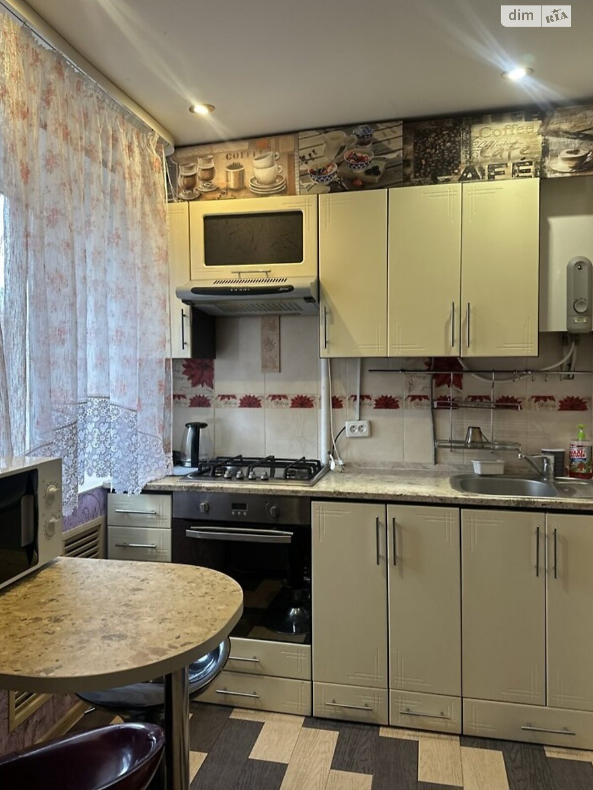 однокомнатная квартира в Ровно, район Центр, на ул. Полуботка Гетьмана в аренду на долгий срок помесячно фото 1