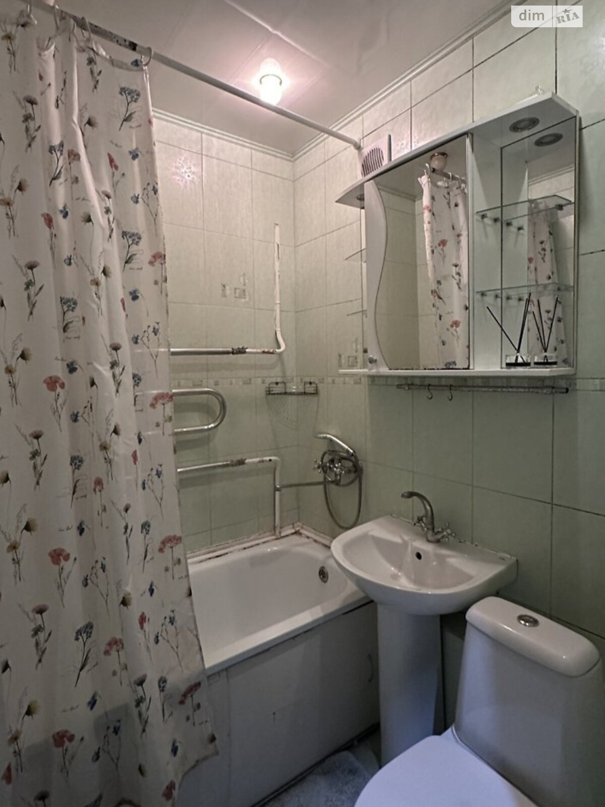 однокомнатная квартира в Ровно, район Центр, на ул. Полуботка Гетьмана в аренду на долгий срок помесячно фото 1