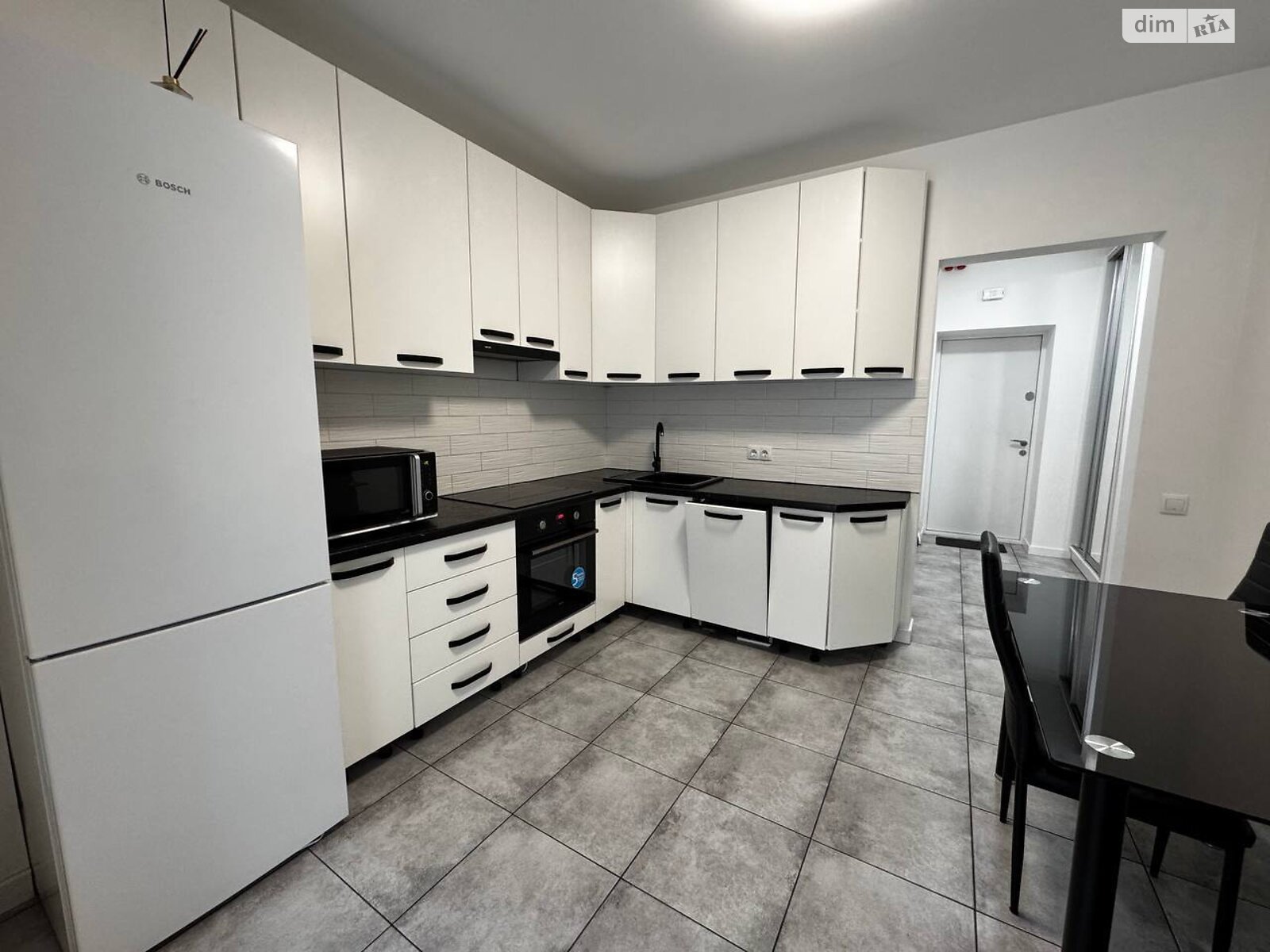 однокомнатная квартира в Ровно, район Центр, на ул. Саймона Смита 10 в аренду на долгий срок помесячно фото 1