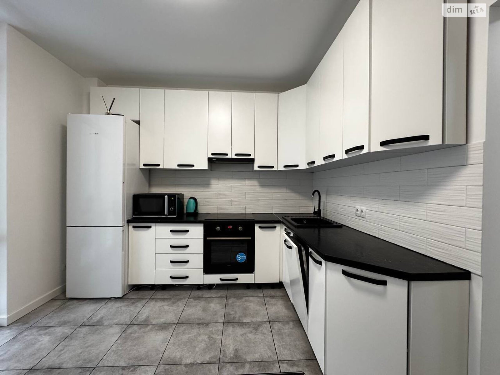 однокомнатная квартира в Ровно, район Центр, на ул. Саймона Смита 10 в аренду на долгий срок помесячно фото 1