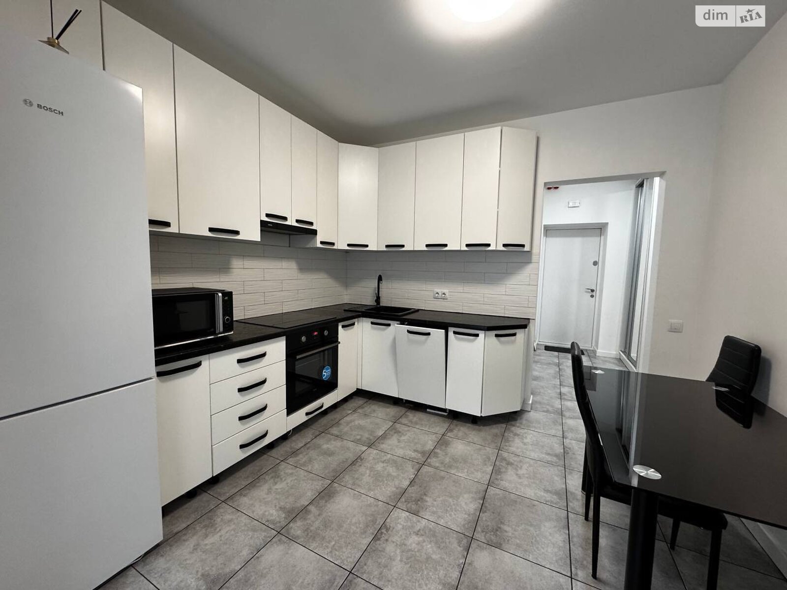 однокомнатная квартира в Ровно, район Центр, на ул. Саймона Смита 10 в аренду на долгий срок помесячно фото 1