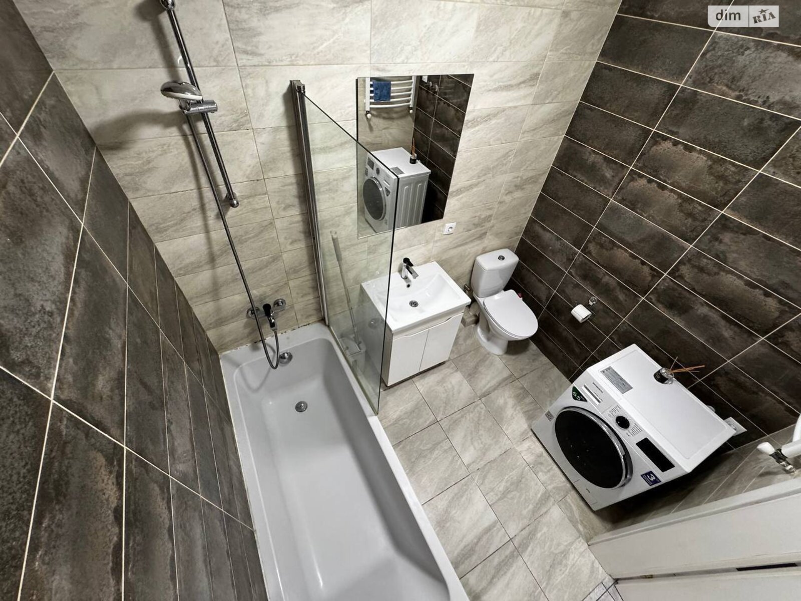 однокомнатная квартира в Ровно, район Центр, на ул. Саймона Смита 10 в аренду на долгий срок помесячно фото 1