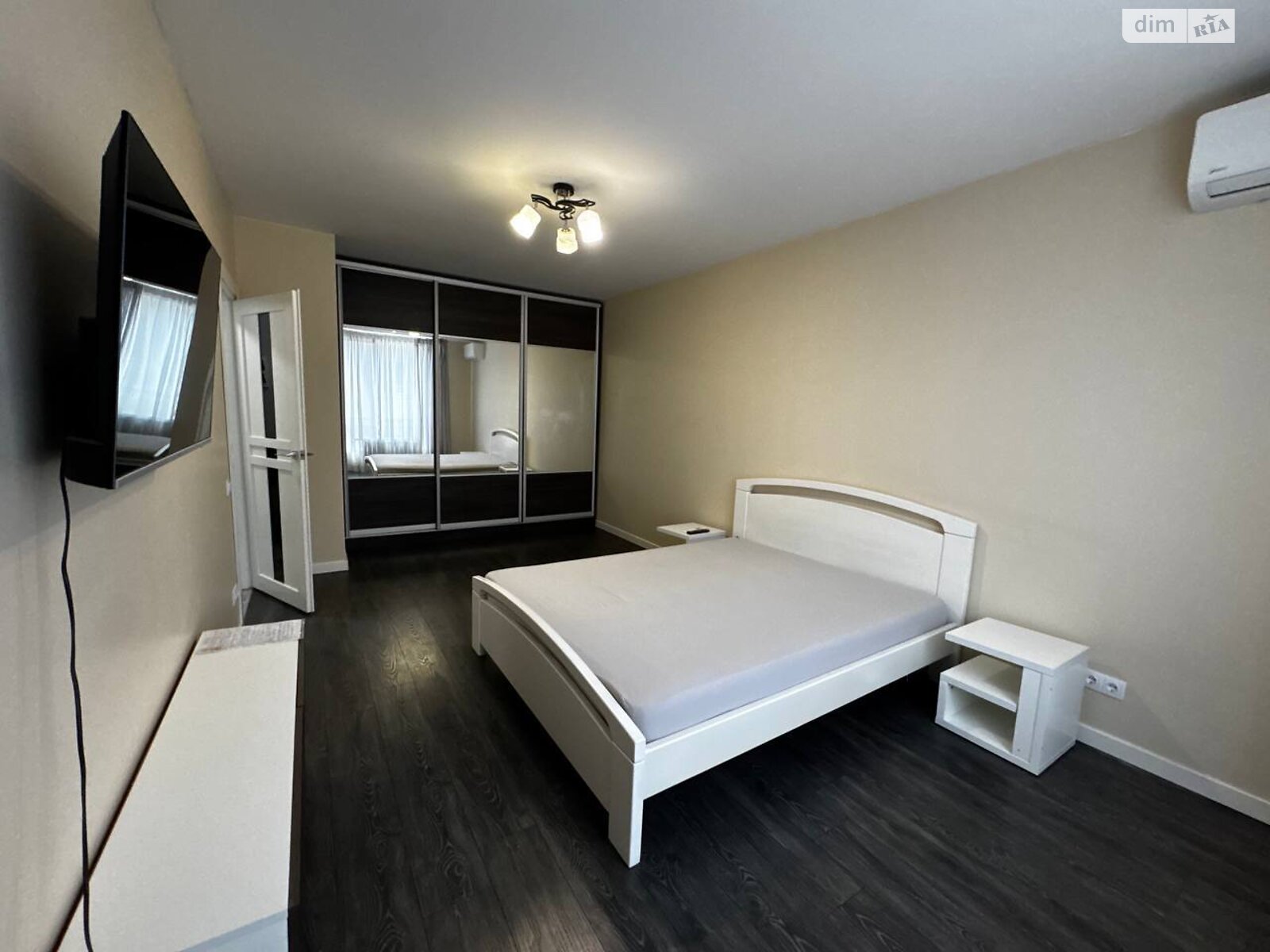 однокомнатная квартира в Ровно, район Центр, на ул. Саймона Смита 10 в аренду на долгий срок помесячно фото 1