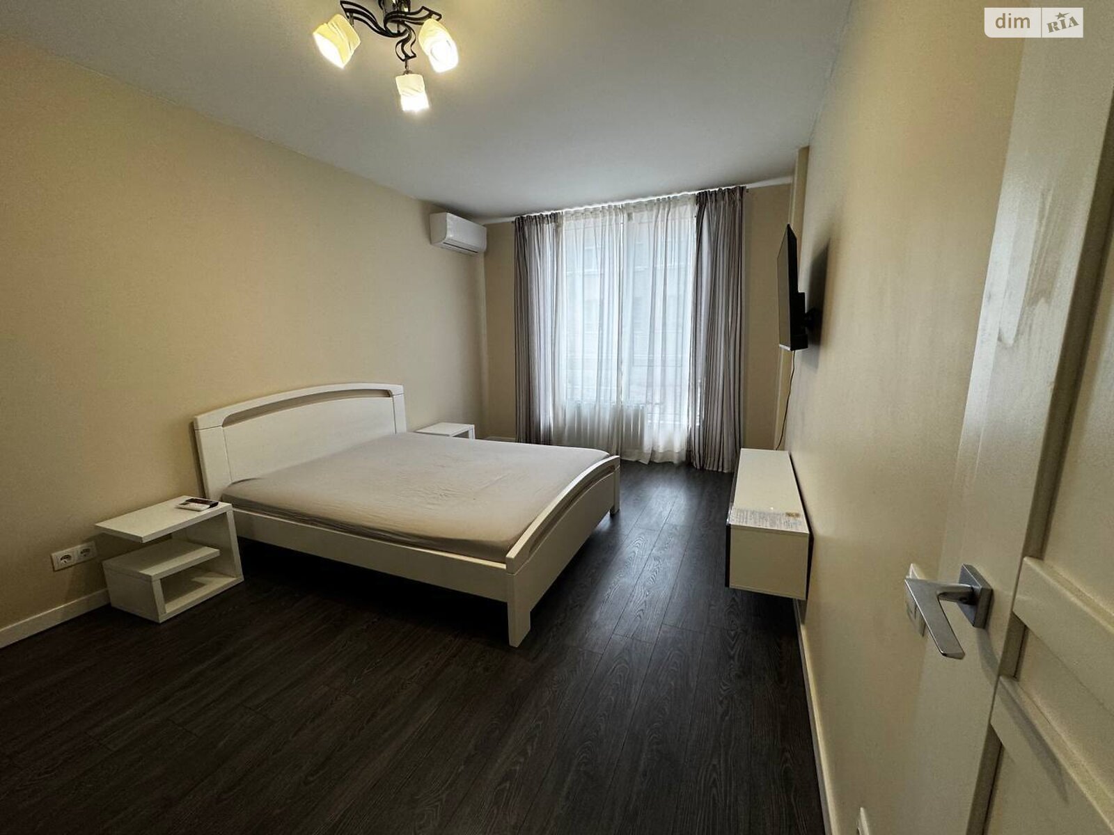 однокомнатная квартира в Ровно, район Центр, на ул. Саймона Смита 10 в аренду на долгий срок помесячно фото 1