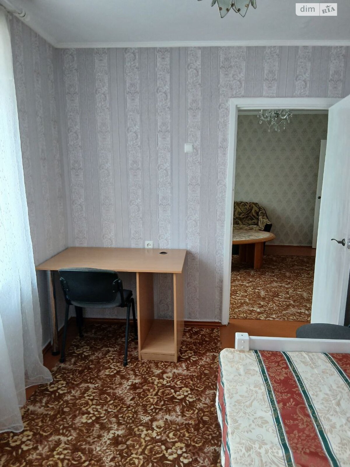 трехкомнатная квартира в Ровно, район Центр, на ул. Соборная 36 в аренду на долгий срок помесячно фото 1