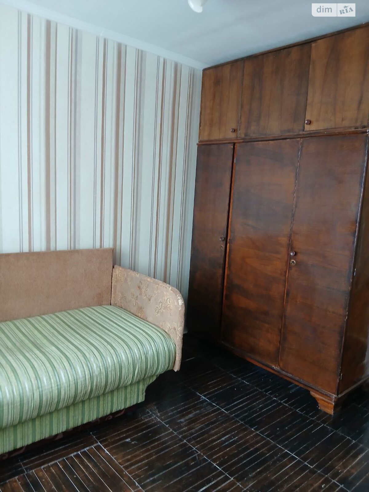 трехкомнатная квартира в Ровно, район Центр, на ул. Соборная 36 в аренду на долгий срок помесячно фото 1