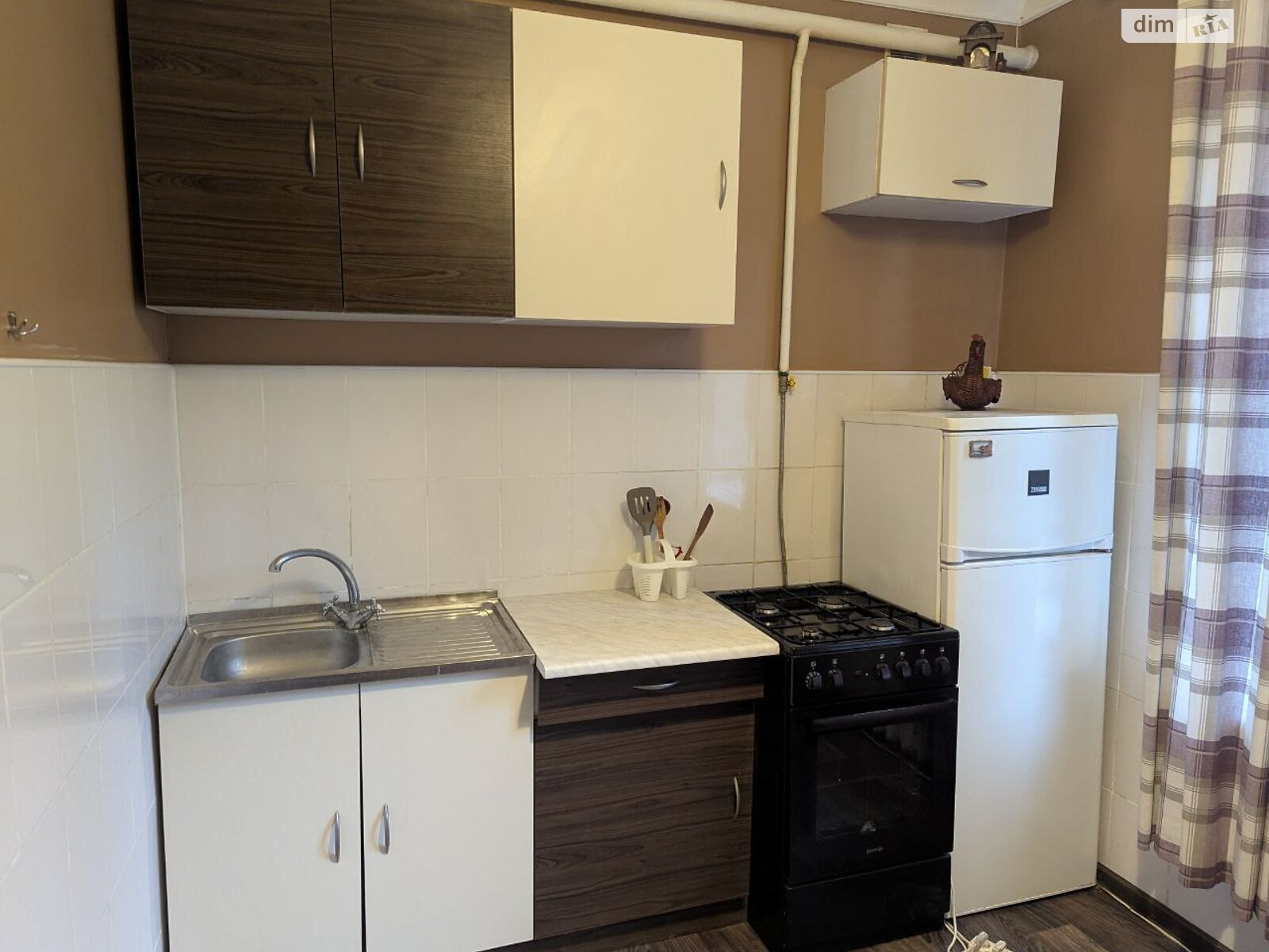 двокімнатна квартира в Рівному, район Центр, на вул. Соборна 9 в довготривалу оренду помісячно фото 1 двокімнатна квартира в Рівному, район Центр, на вул. Соборна 9 в довготривалу оренду помісячно фото 1