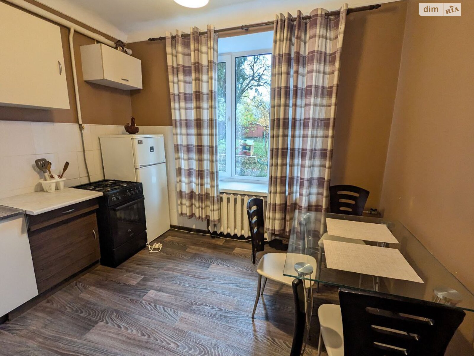 двокімнатна квартира в Рівному, район Центр, на вул. Соборна 9 в довготривалу оренду помісячно фото 1 двокімнатна квартира в Рівному, район Центр, на вул. Соборна 9 в довготривалу оренду помісячно фото 1