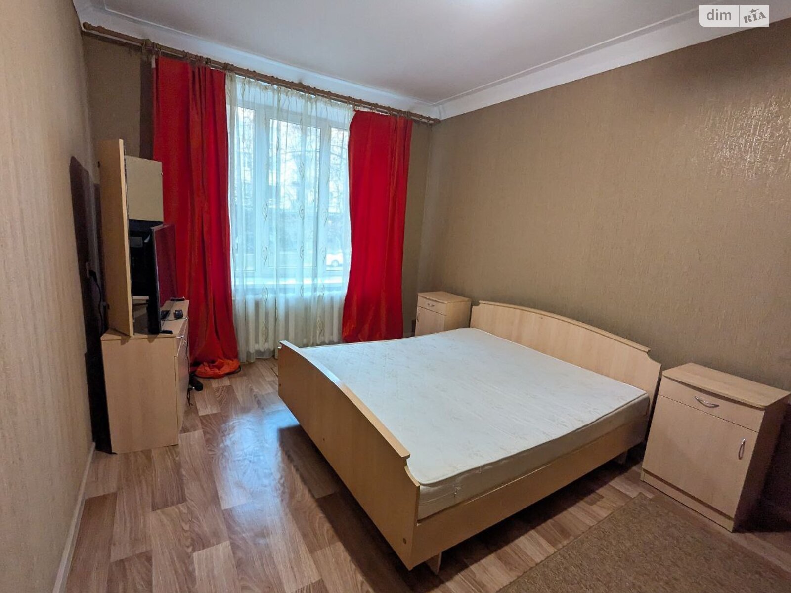 двокімнатна квартира в Рівному, район Центр, на вул. Соборна 9 в довготривалу оренду помісячно фото 1 двокімнатна квартира в Рівному, район Центр, на вул. Соборна 9 в довготривалу оренду помісячно фото 1