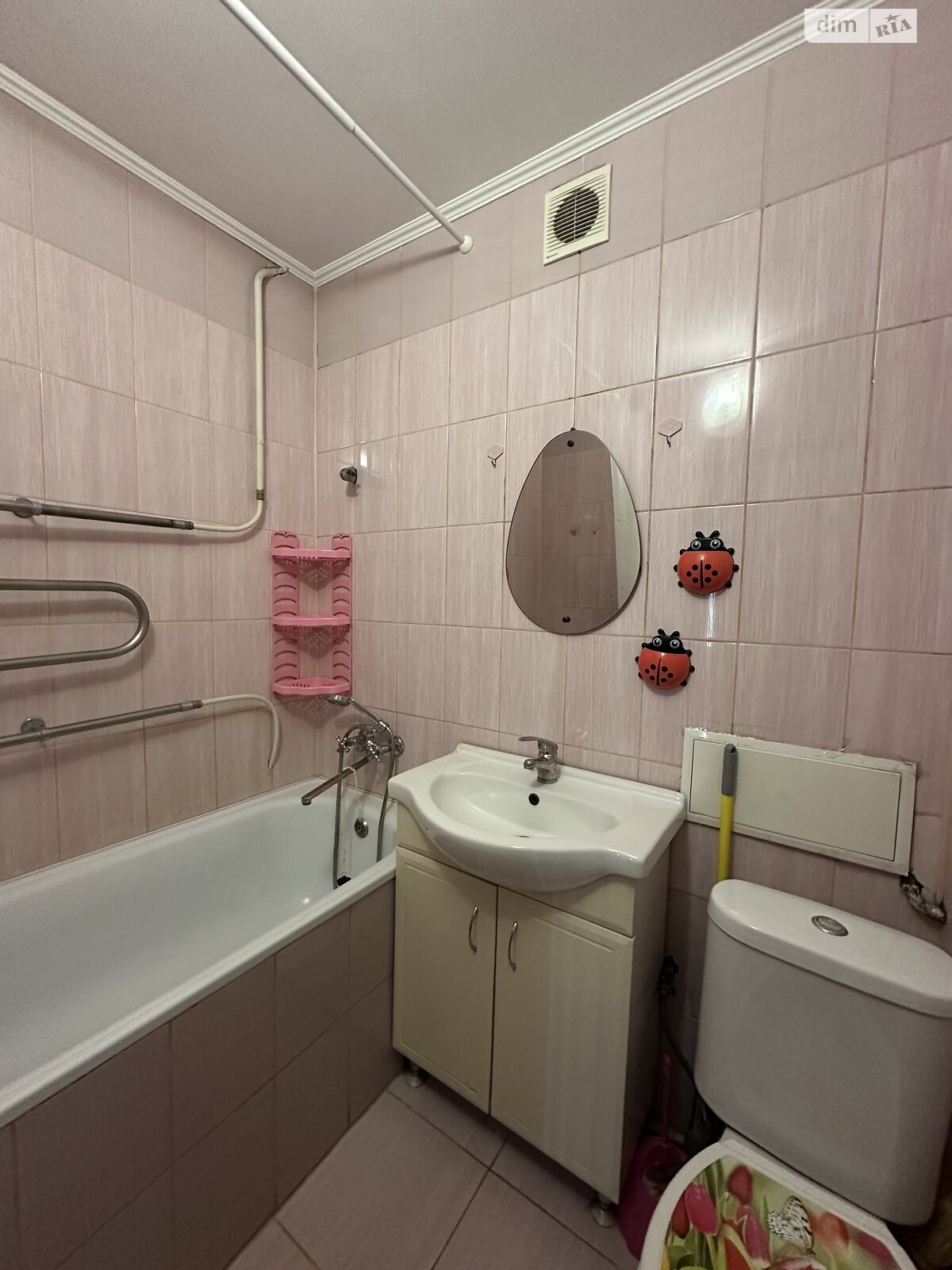 однокомнатная квартира в Ровно, район Центр, на ул. Степана Бандеры в аренду на долгий срок помесячно фото 1