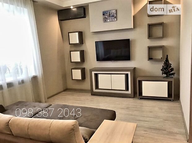 двухкомнатная квартира с мебелью в Ровно, район Центр, на ул. Тихая в аренду на долгий срок помесячно фото 1