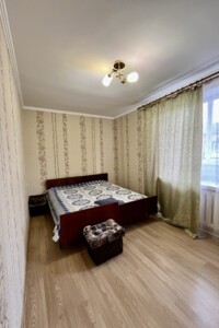 трехкомнатная квартира в Ровно, район Центр, на ул. Замковая в аренду на долгий срок помесячно фото 2