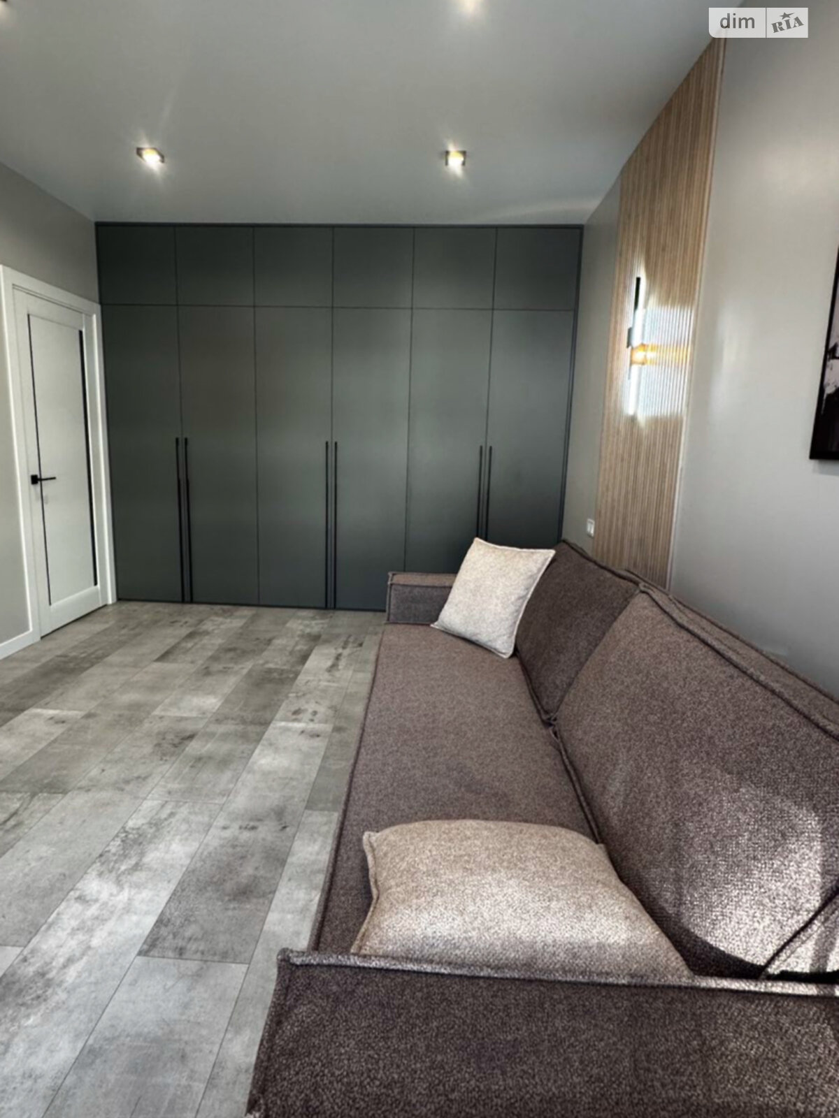 двухкомнатная квартира в Ровно, район Центр, на ул. Замковая в аренду на долгий срок помесячно фото 1