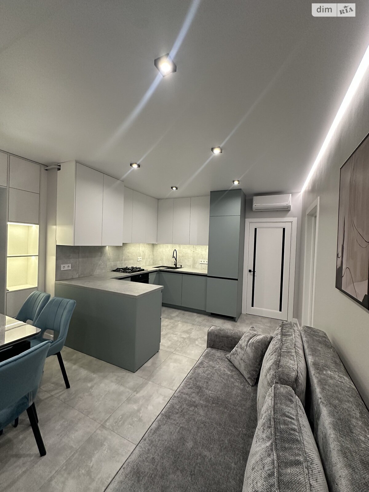 двухкомнатная квартира в Ровно, район Центр, на ул. Замковая в аренду на долгий срок помесячно фото 1