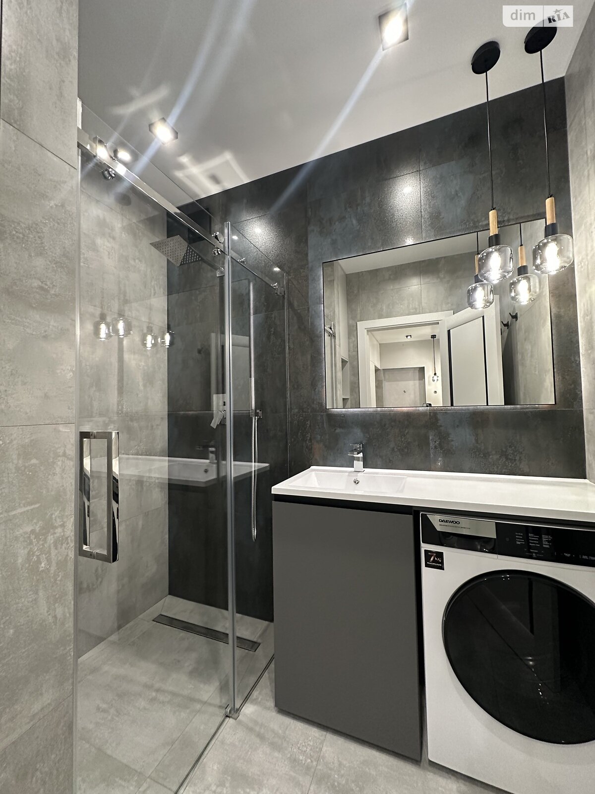 двухкомнатная квартира в Ровно, район Центр, на ул. Замковая в аренду на долгий срок помесячно фото 1