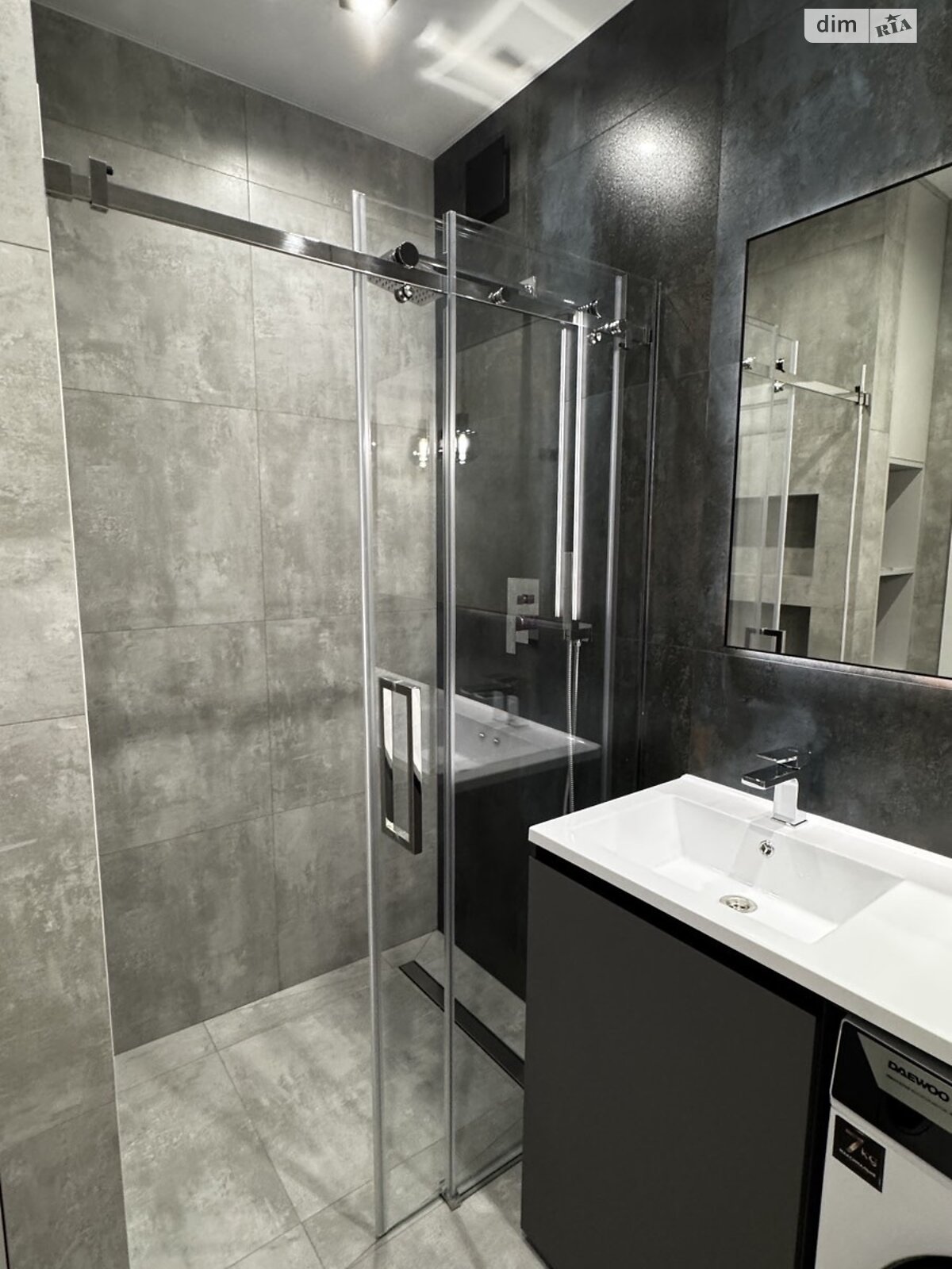 двухкомнатная квартира в Ровно, район Центр, на ул. Замковая в аренду на долгий срок помесячно фото 1