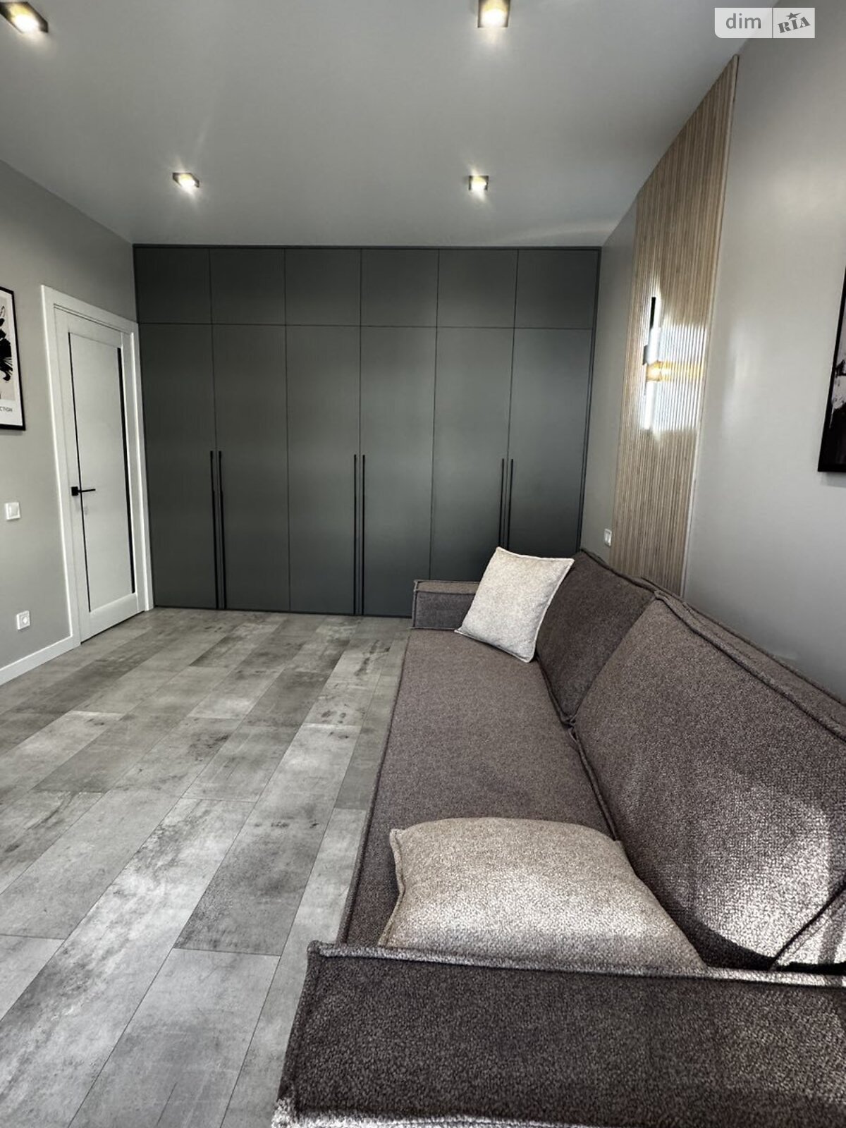 двухкомнатная квартира в Ровно, район Центр, на ул. Замковая в аренду на долгий срок помесячно фото 1