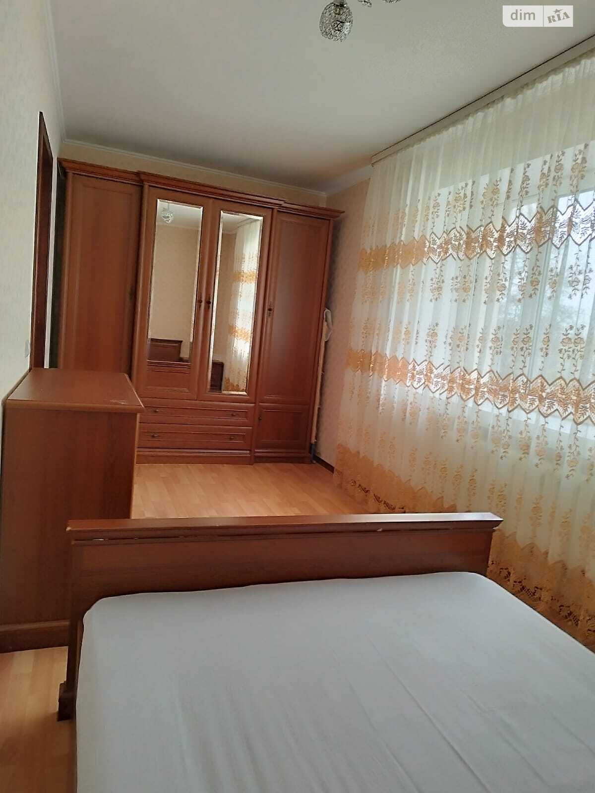 двухкомнатная квартира в Ровно, район Центр, на ул. Петлюры Симона 40 в аренду на долгий срок помесячно фото 1