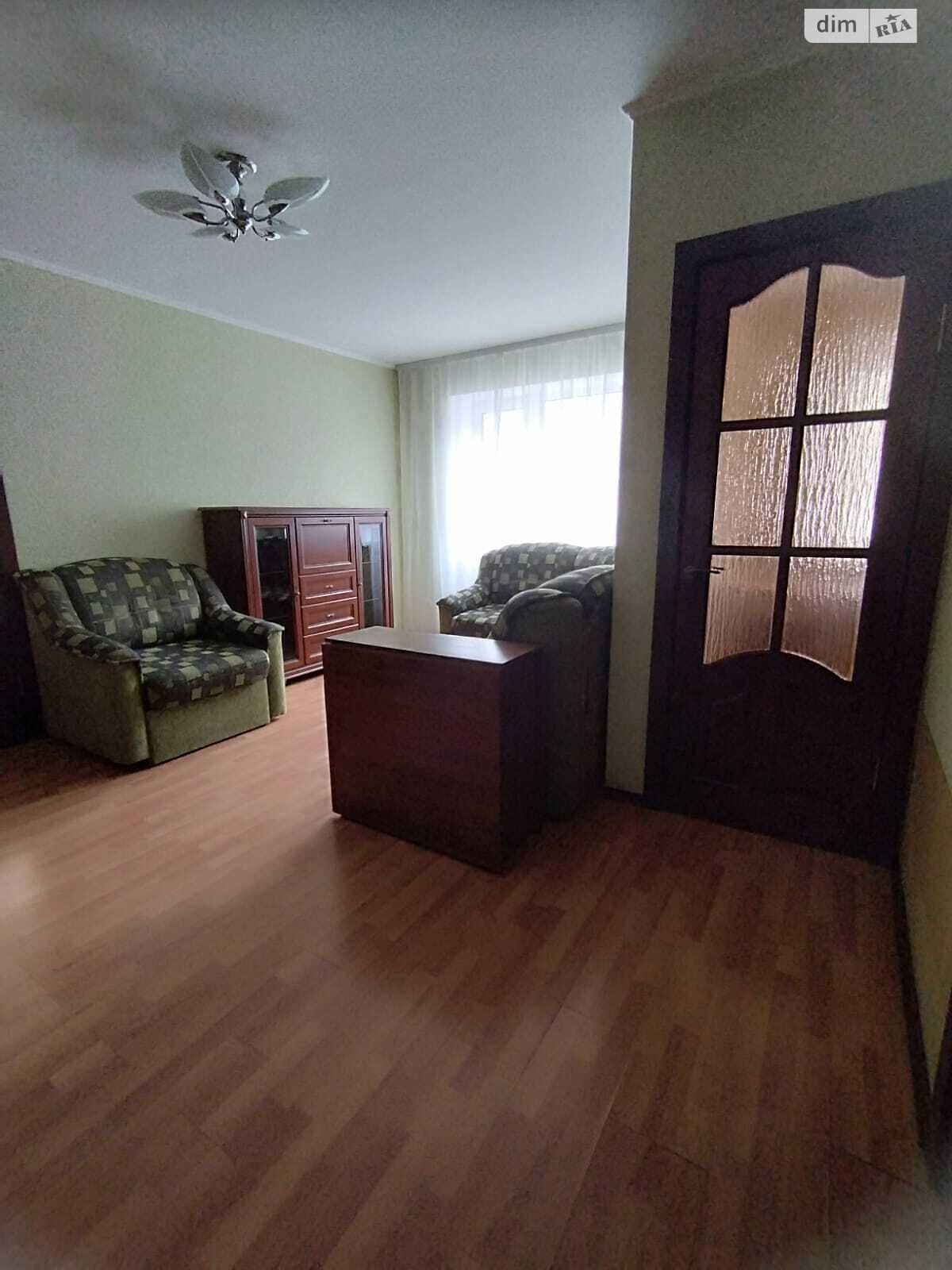 двухкомнатная квартира в Ровно, район Центр, на ул. Петлюры Симона 40 в аренду на долгий срок помесячно фото 1