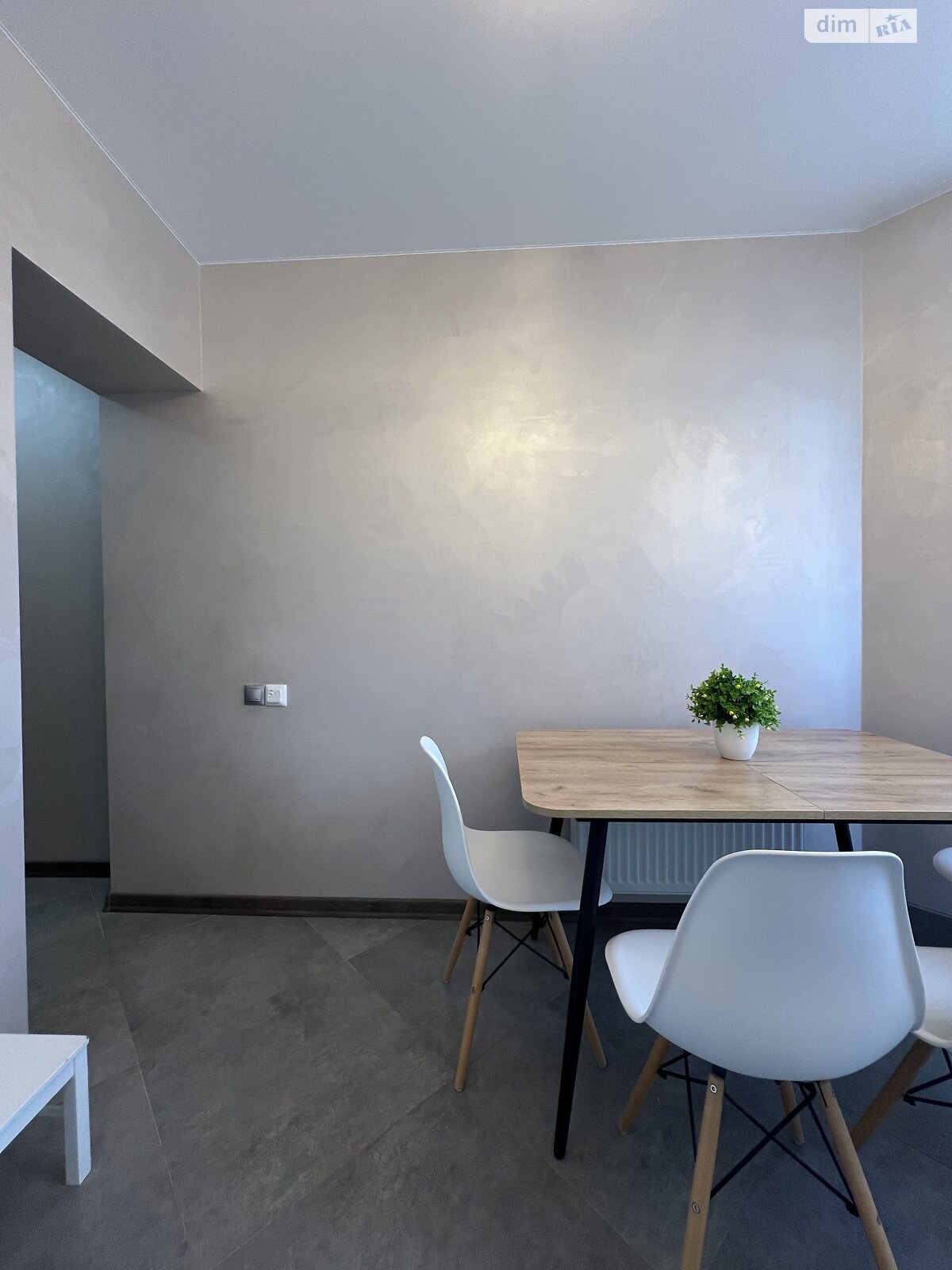 двокімнатна квартира в Рівному, район Південний, на вул. Чорновола В’ячеслава 91І, кв. 33 в довготривалу оренду помісячно фото 1 двокімнатна квартира в Рівному, район Південний, на вул. Чорновола В’ячеслава 91І, кв. 33 в довготривалу оренду помісячно фото 1