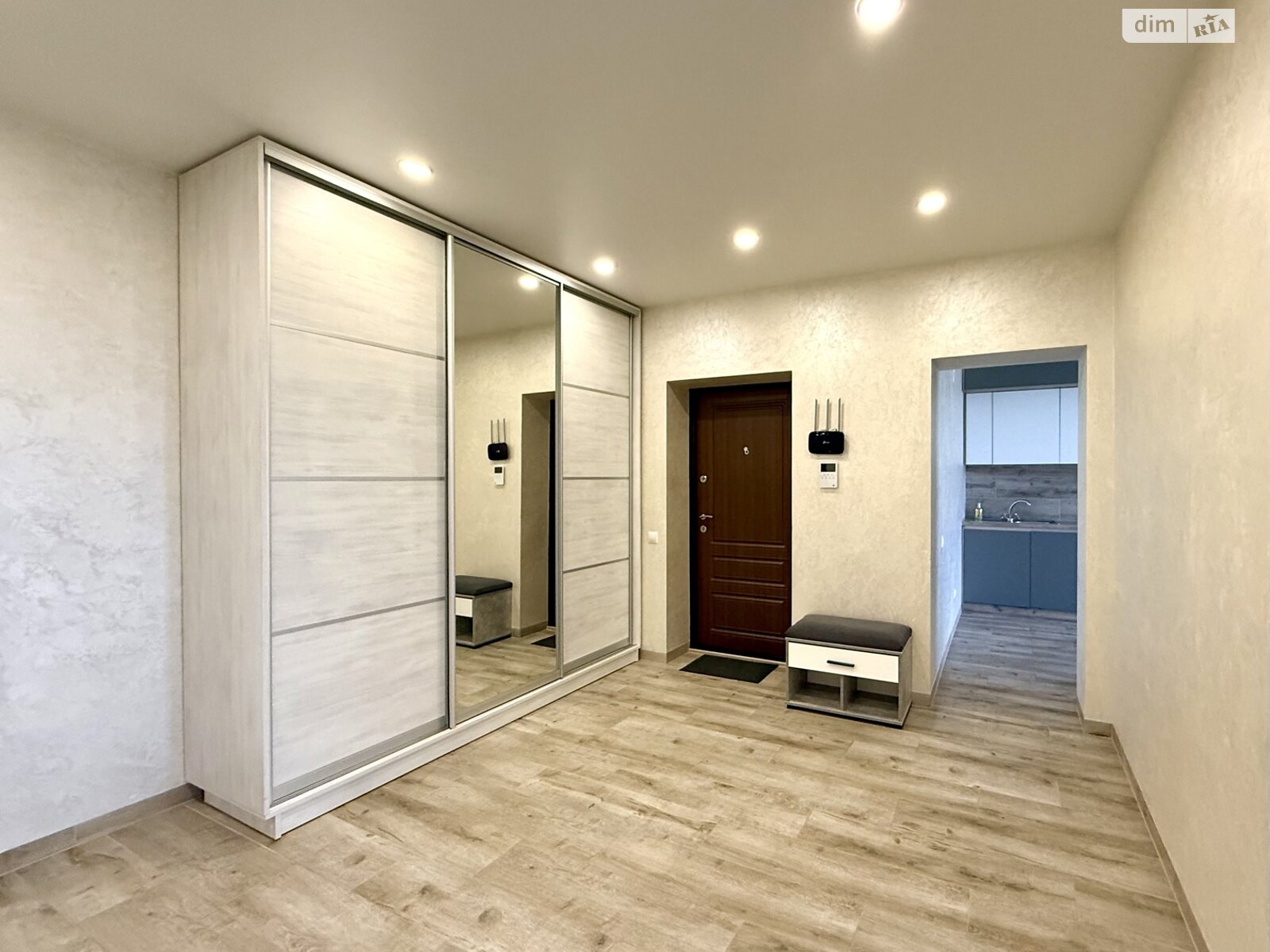 трехкомнатная квартира в Ровно, район Южный, на ул. Черновола Вячеслава 91Ф, кв. 31 в аренду на долгий срок помесячно фото 1 трехкомнатная квартира в Ровно, район Южный, на ул. Черновола Вячеслава 91Ф, кв. 31 в аренду на долгий срок помесячно фото 1