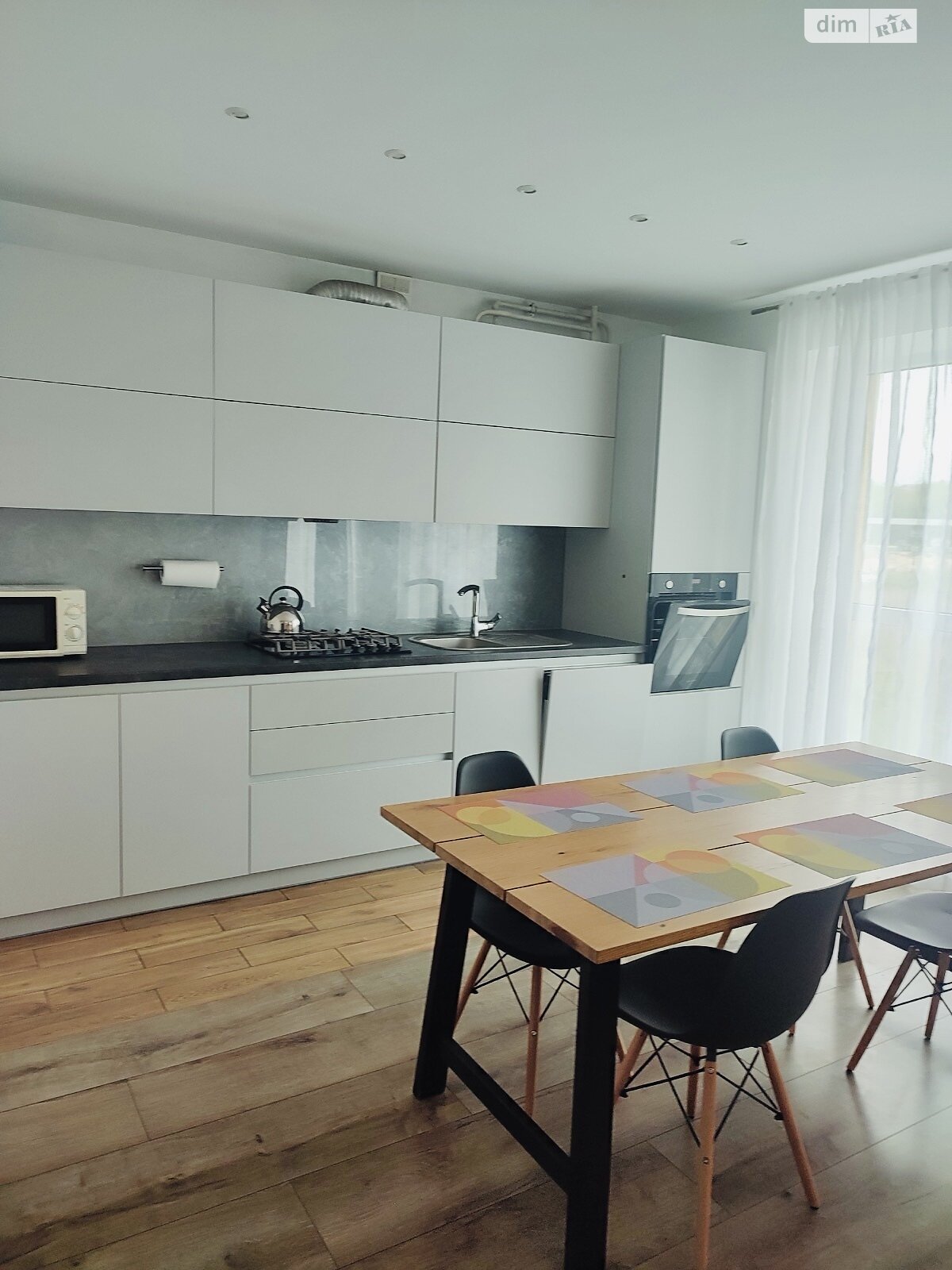 двокімнатна квартира в Рівному, район Південний, на вул. Різдвяна в довготривалу оренду помісячно фото 1