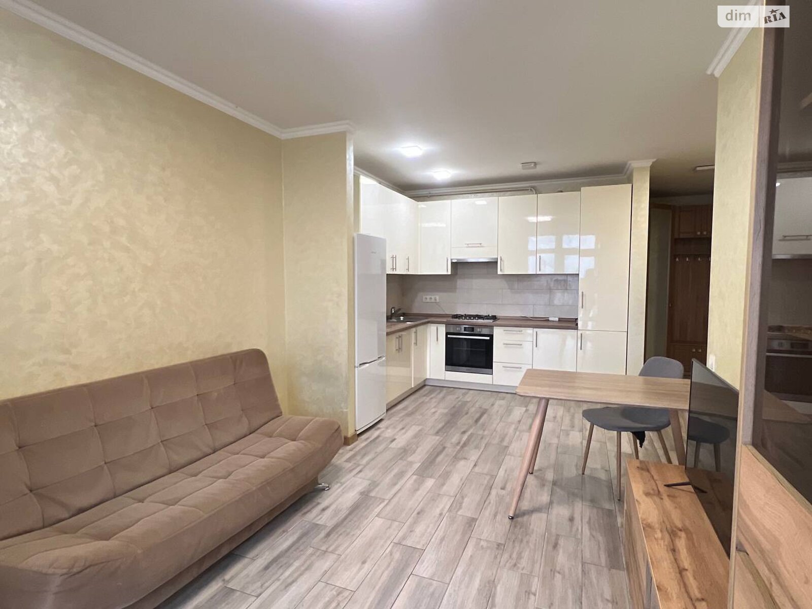 двокімнатна квартира в Рівному, район Південний, на вул. Студентська в довготривалу оренду помісячно фото 1 двокімнатна квартира в Рівному, район Південний, на вул. Студентська в довготривалу оренду помісячно фото 1