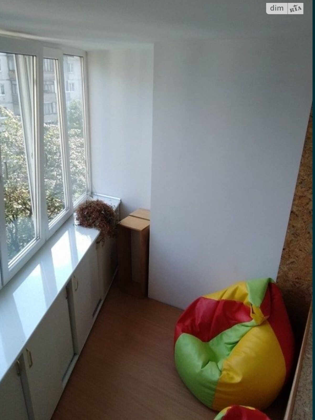 трехкомнатная квартира с ремонтом в Ровно, район Ювилейный, на ул. Гурия Бухала в аренду на долгий срок помесячно фото 1