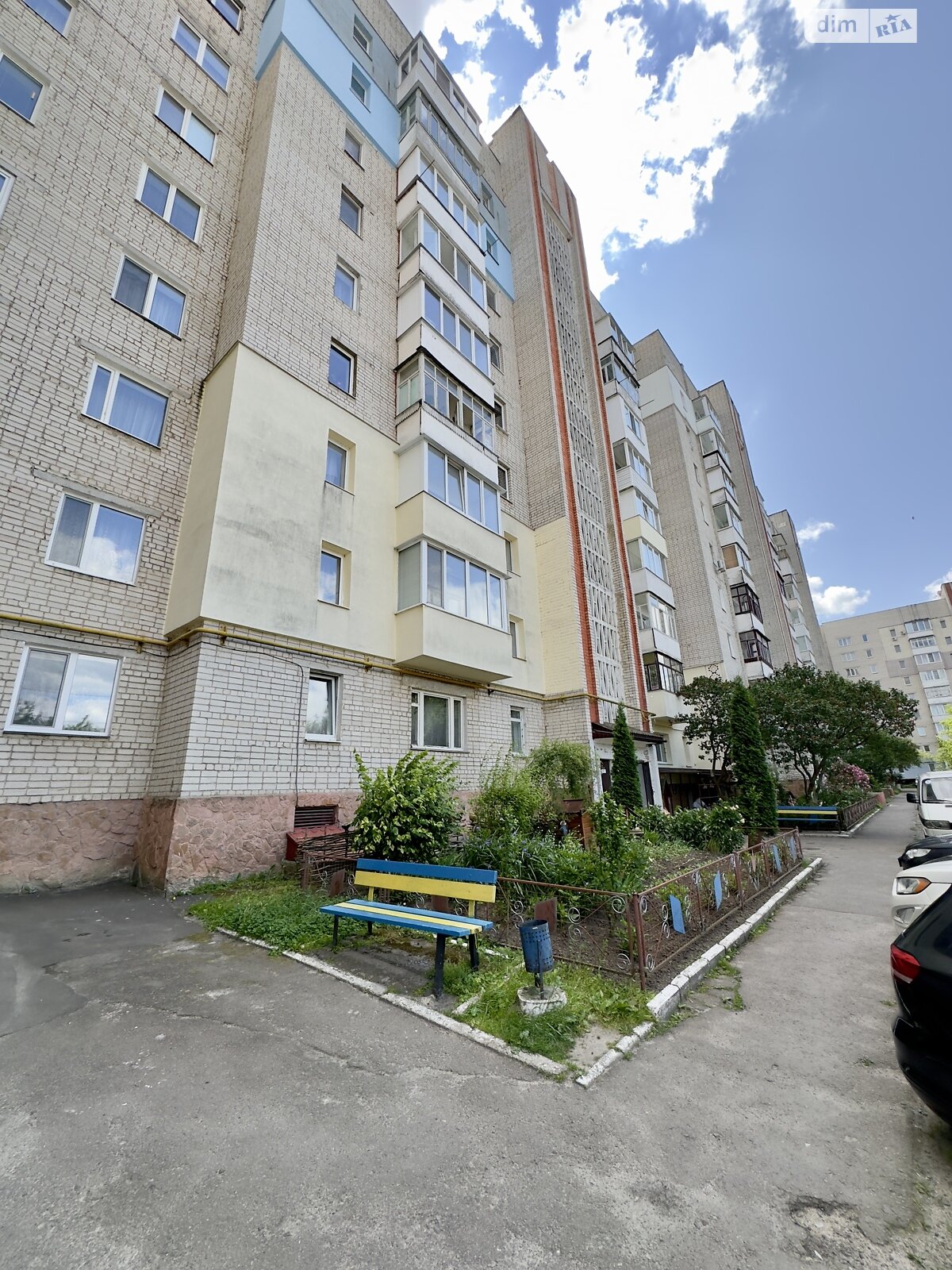 трехкомнатная квартира в Ровно, район Ювилейный, на ул. Назара Небожинского 18 в аренду на долгий срок помесячно фото 1 трехкомнатная квартира в Ровно, район Ювилейный, на ул. Назара Небожинского 18 в аренду на долгий срок помесячно фото 1