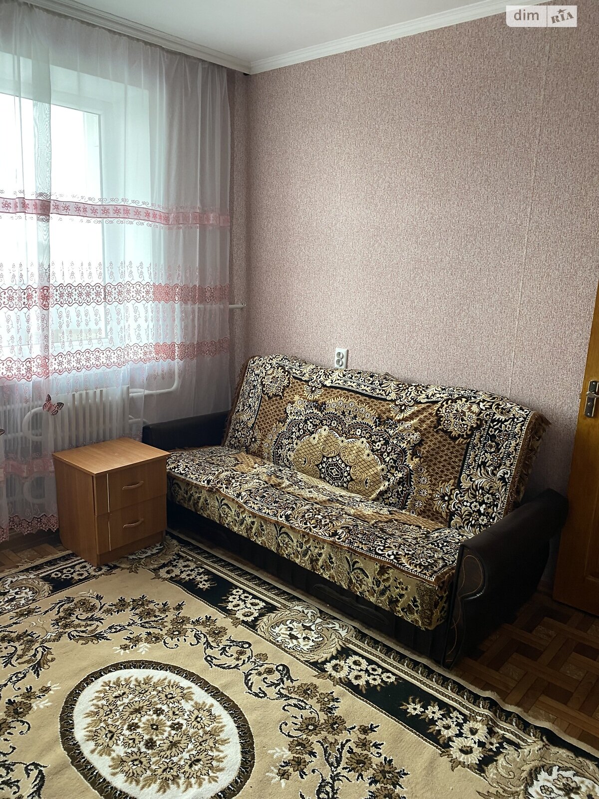 однокомнатная квартира в Ровно, район Ювилейный, на ул. Соборная в аренду на долгий срок помесячно фото 1 однокомнатная квартира в Ровно, район Ювилейный, на ул. Соборная в аренду на долгий срок помесячно фото 1